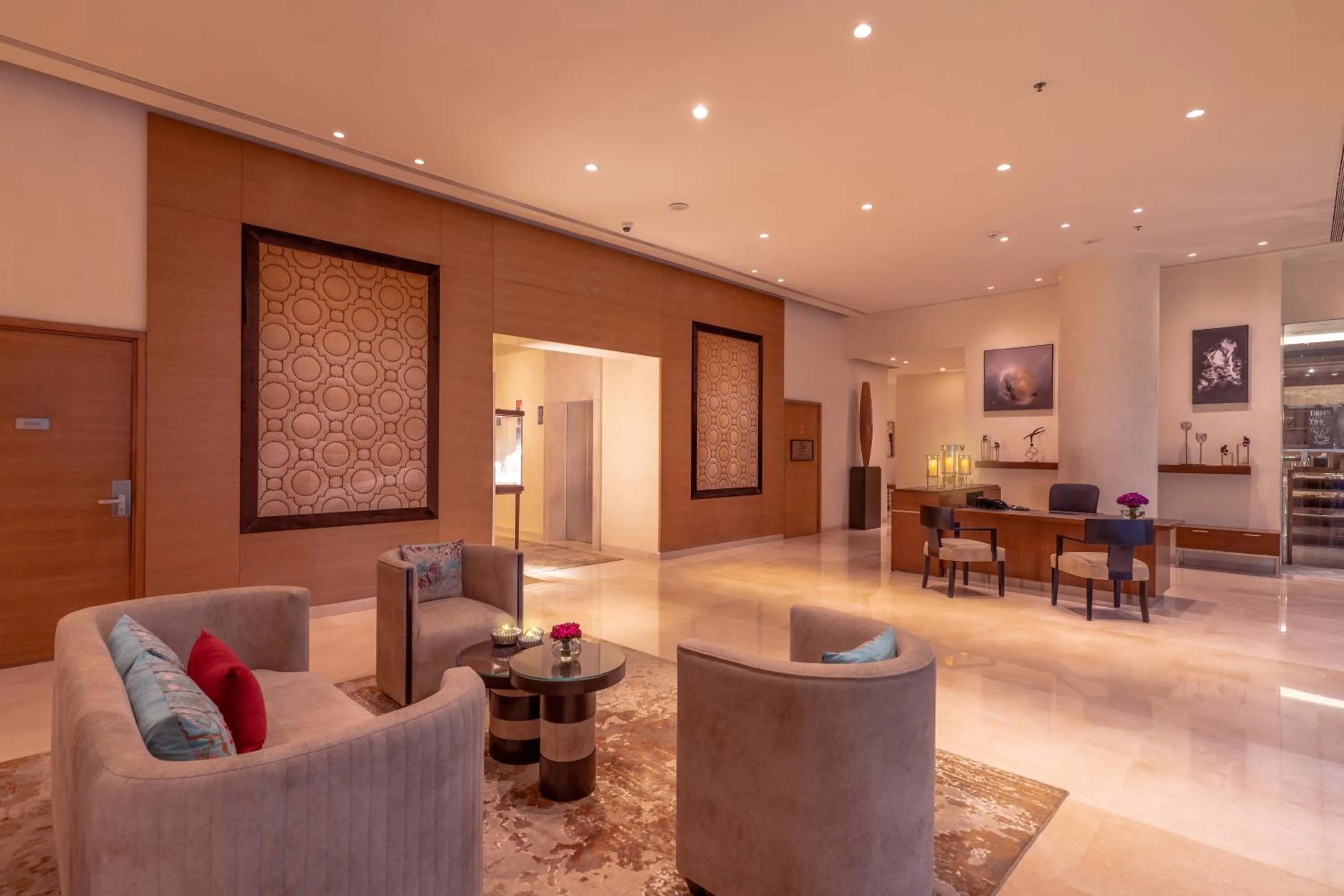 Lobby or reception in Taj Wellington Mews, Mumbai