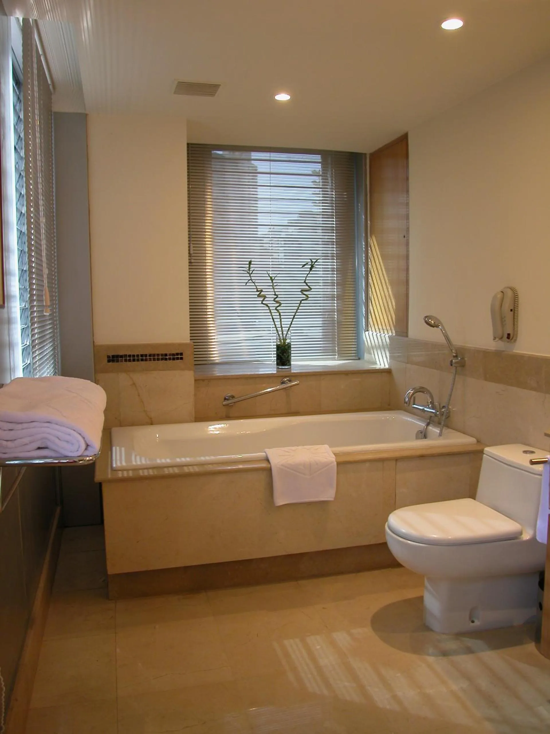 Bathroom in Taj Wellington Mews, Mumbai