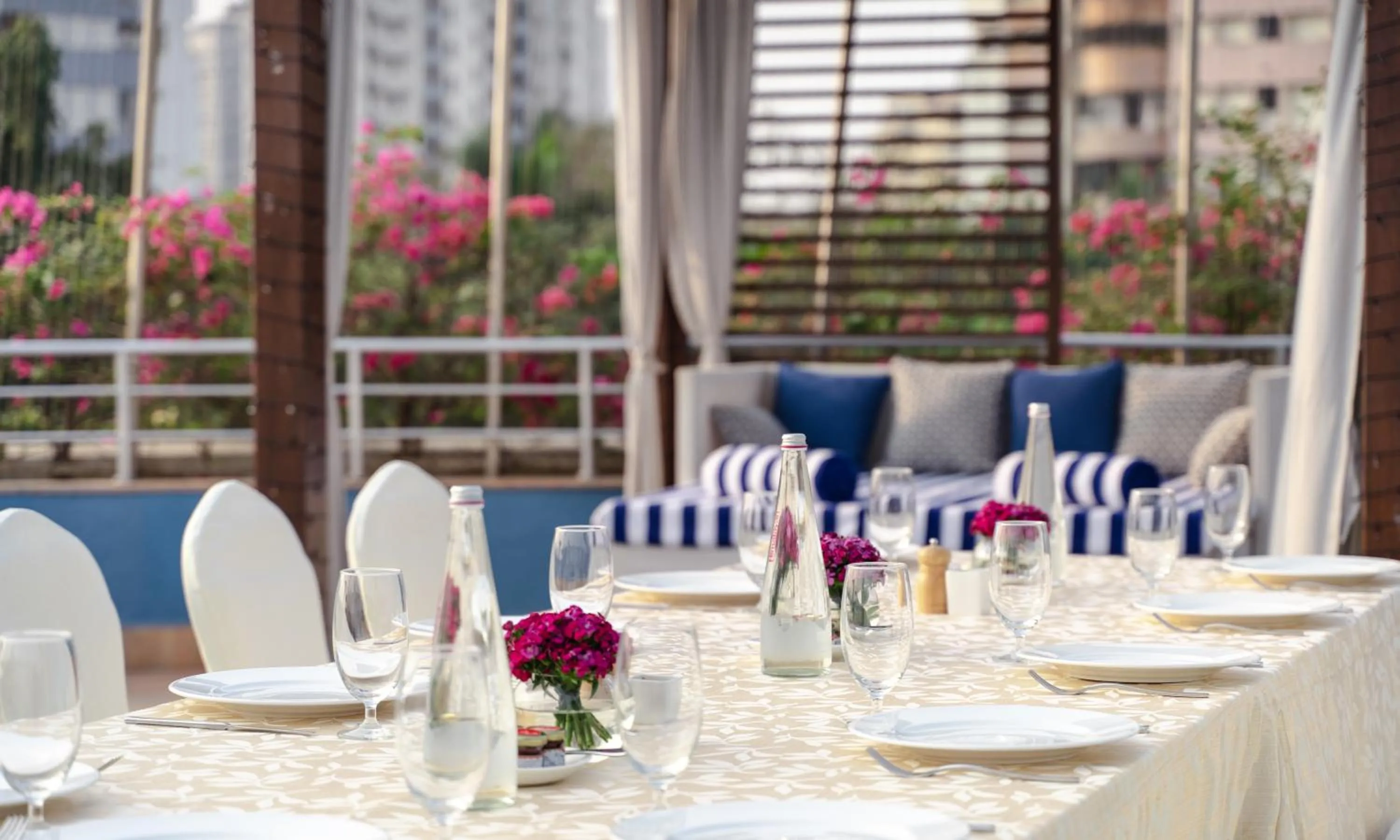 Restaurant/places to eat in Taj Wellington Mews, Mumbai