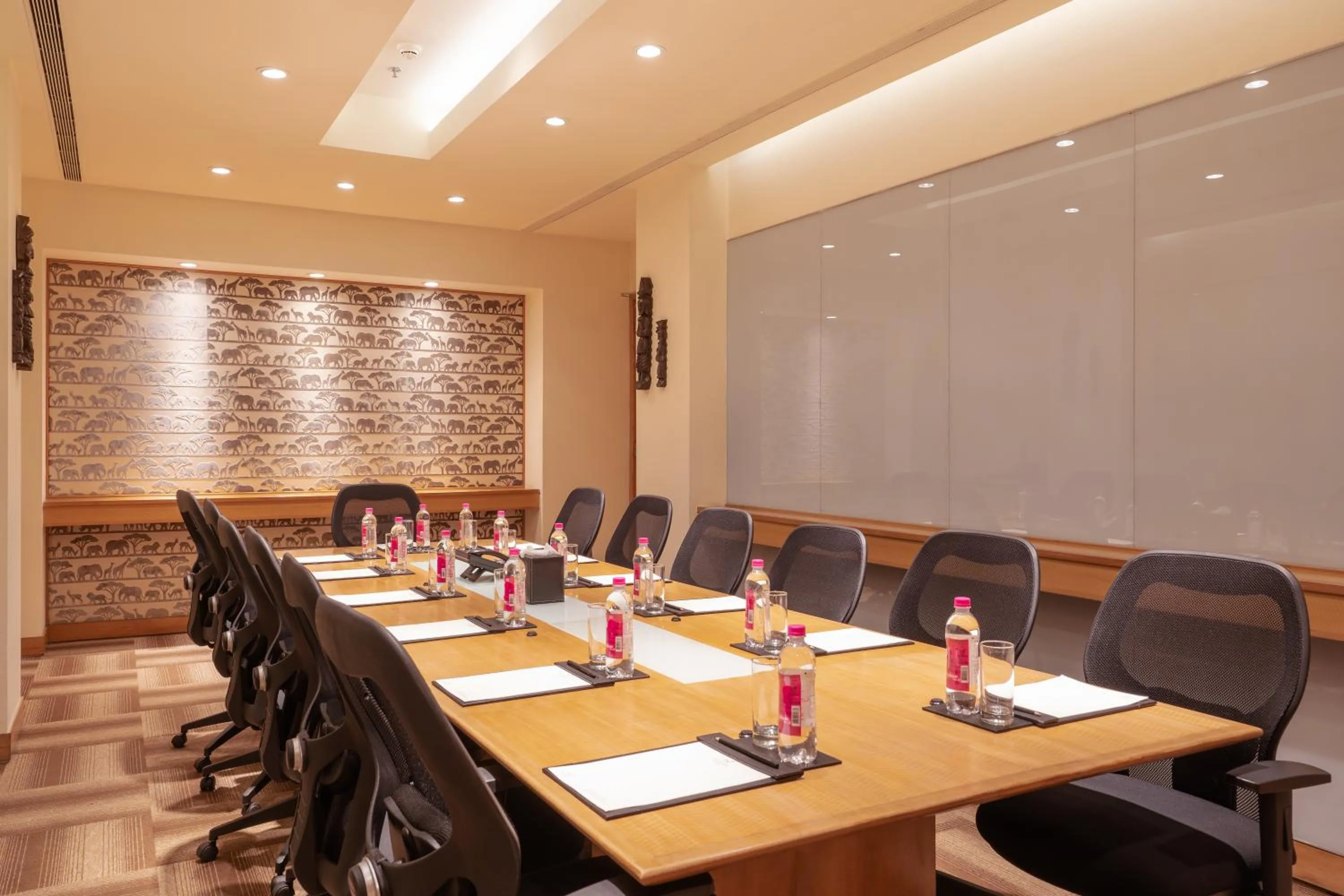 Business facilities in Taj Wellington Mews, Mumbai