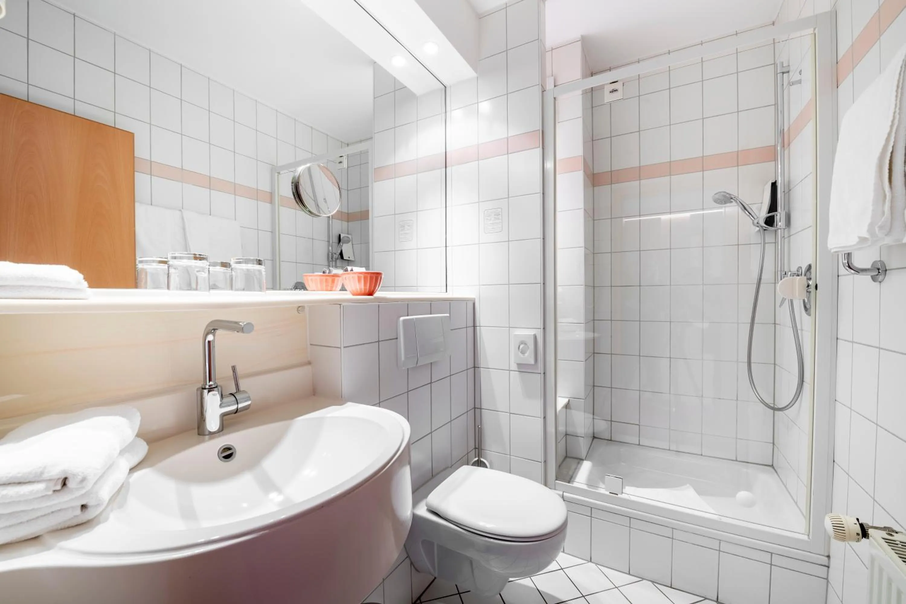 Shower in Landhotel Buller