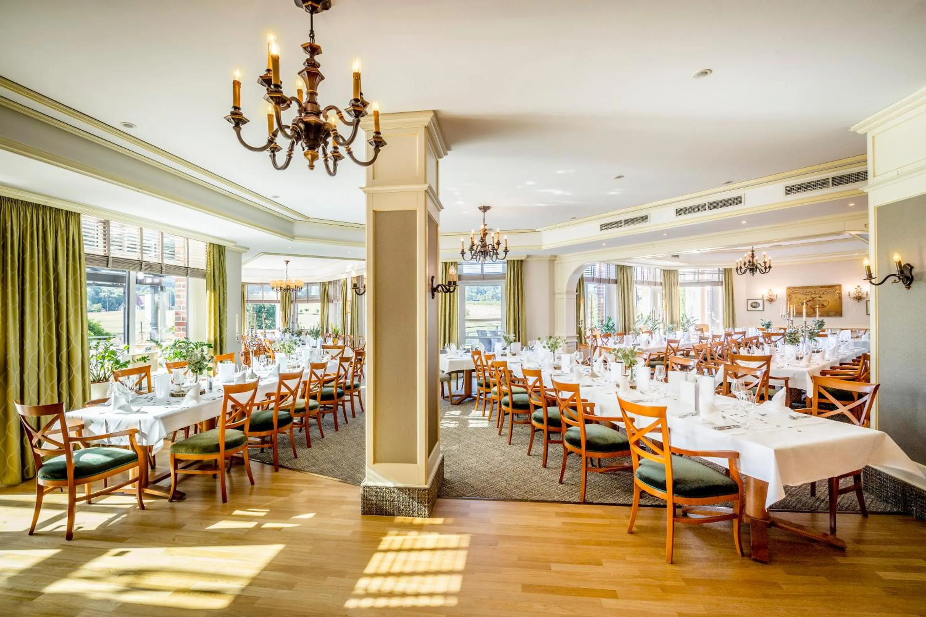 Restaurant/places to eat in Landhotel Buller