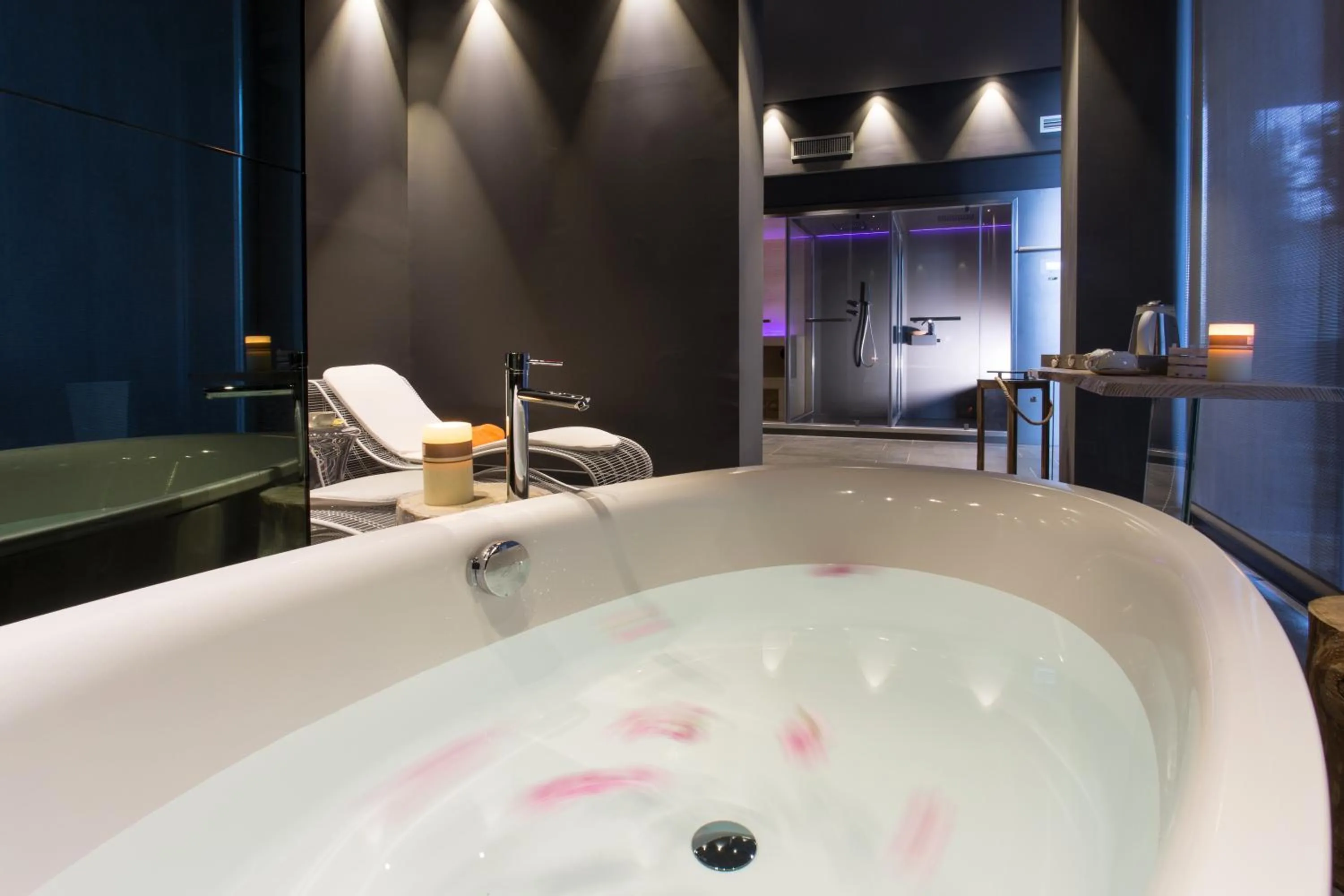 Hot Spring Bath in Kepos Etna Relais & Exclusive Spa