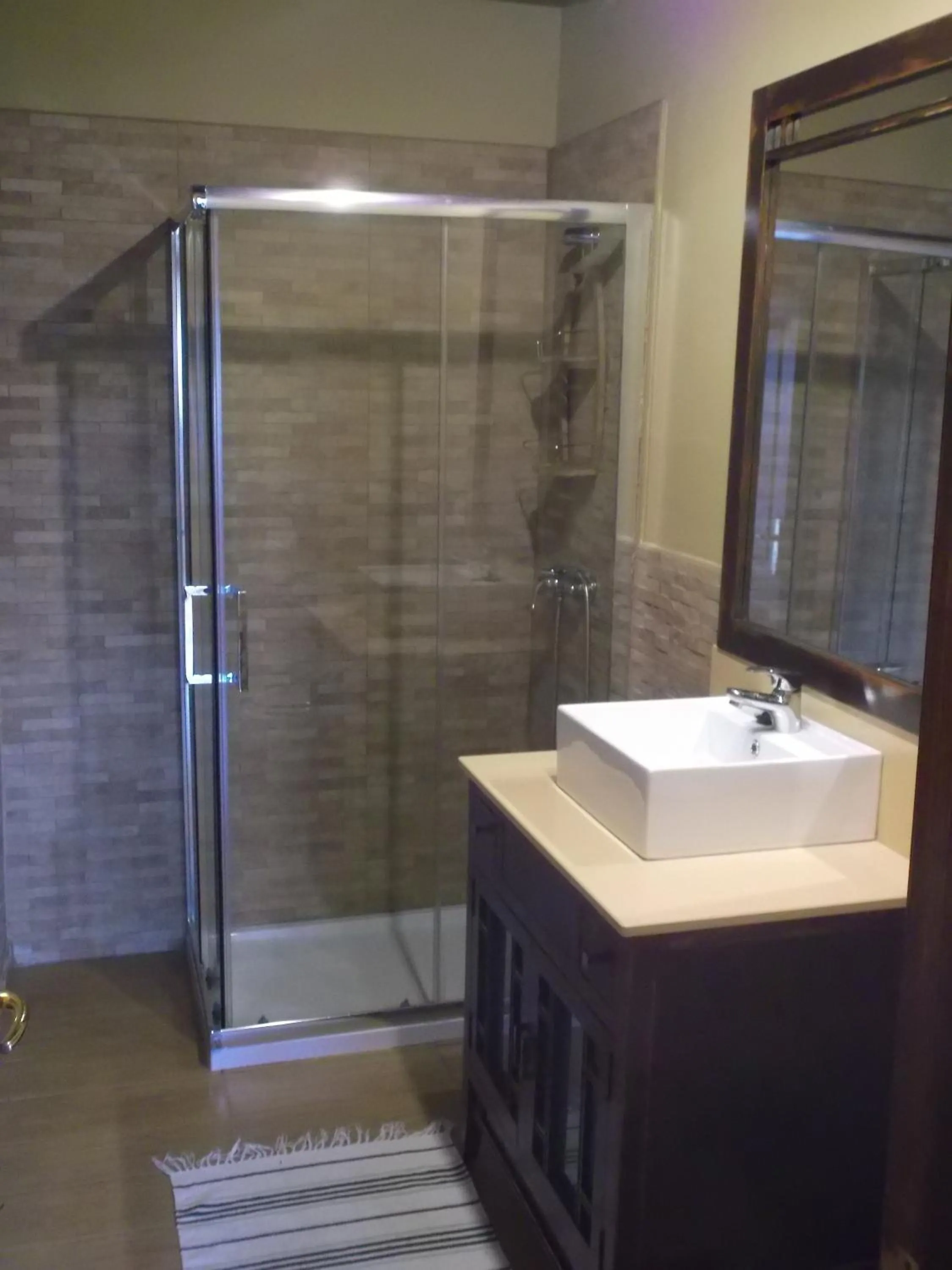 Shower in Finca Esperanza
