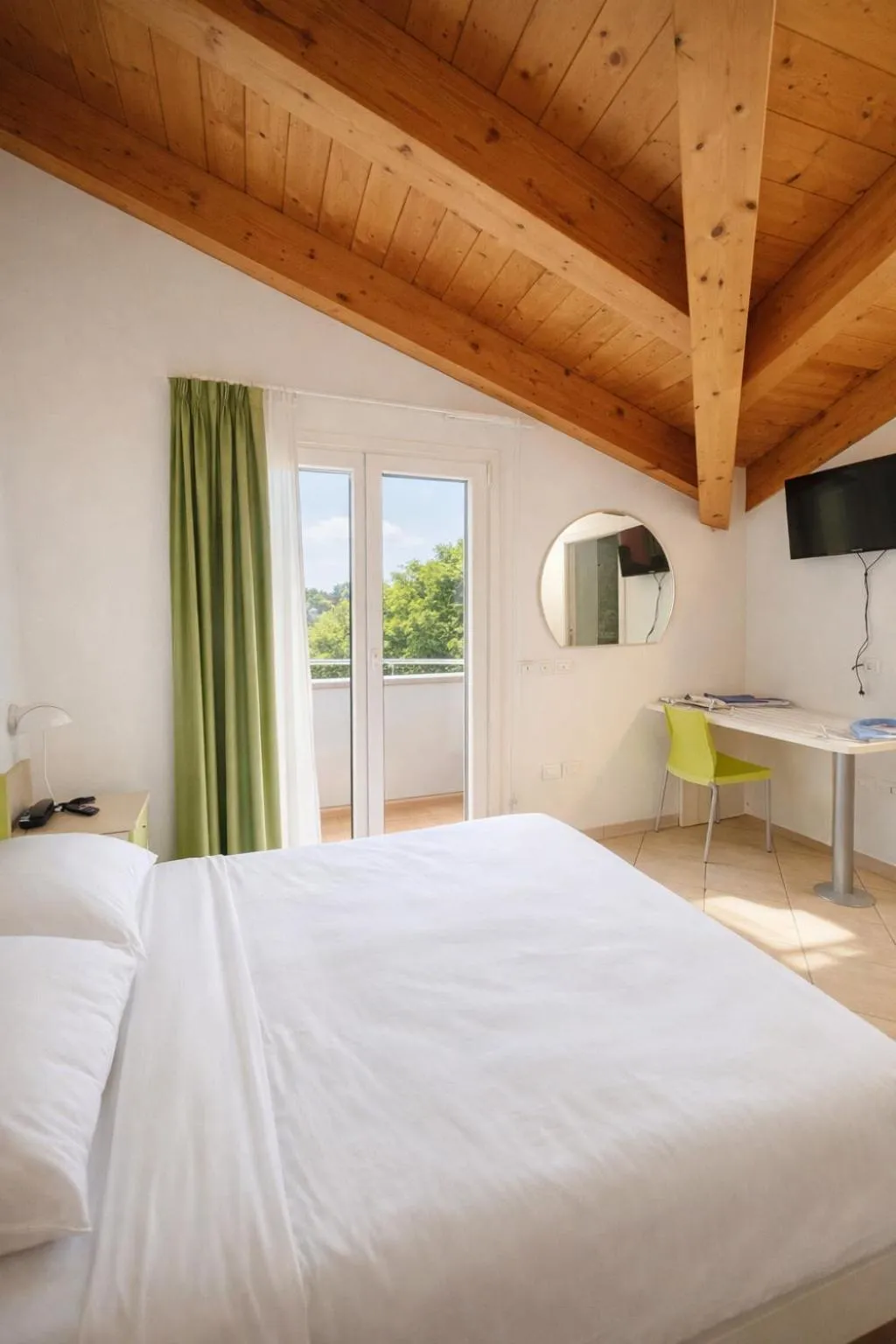 Bed in Hotel Sasselli Dipendenza Hotel Zamagna