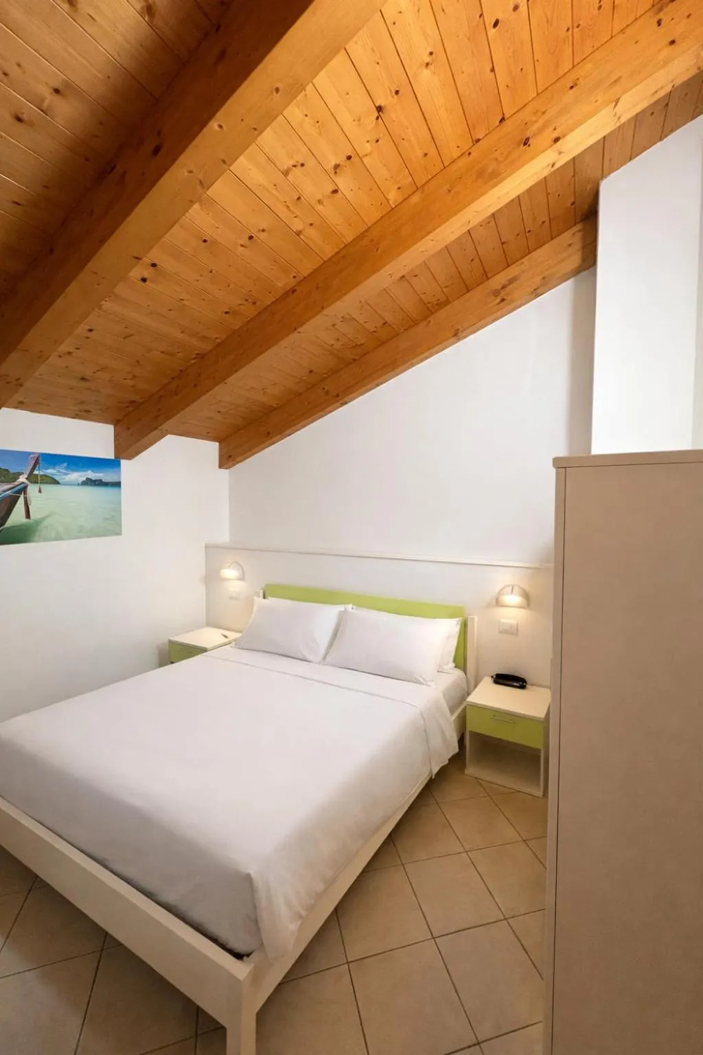 Bed in Hotel Sasselli Dipendenza Hotel Zamagna