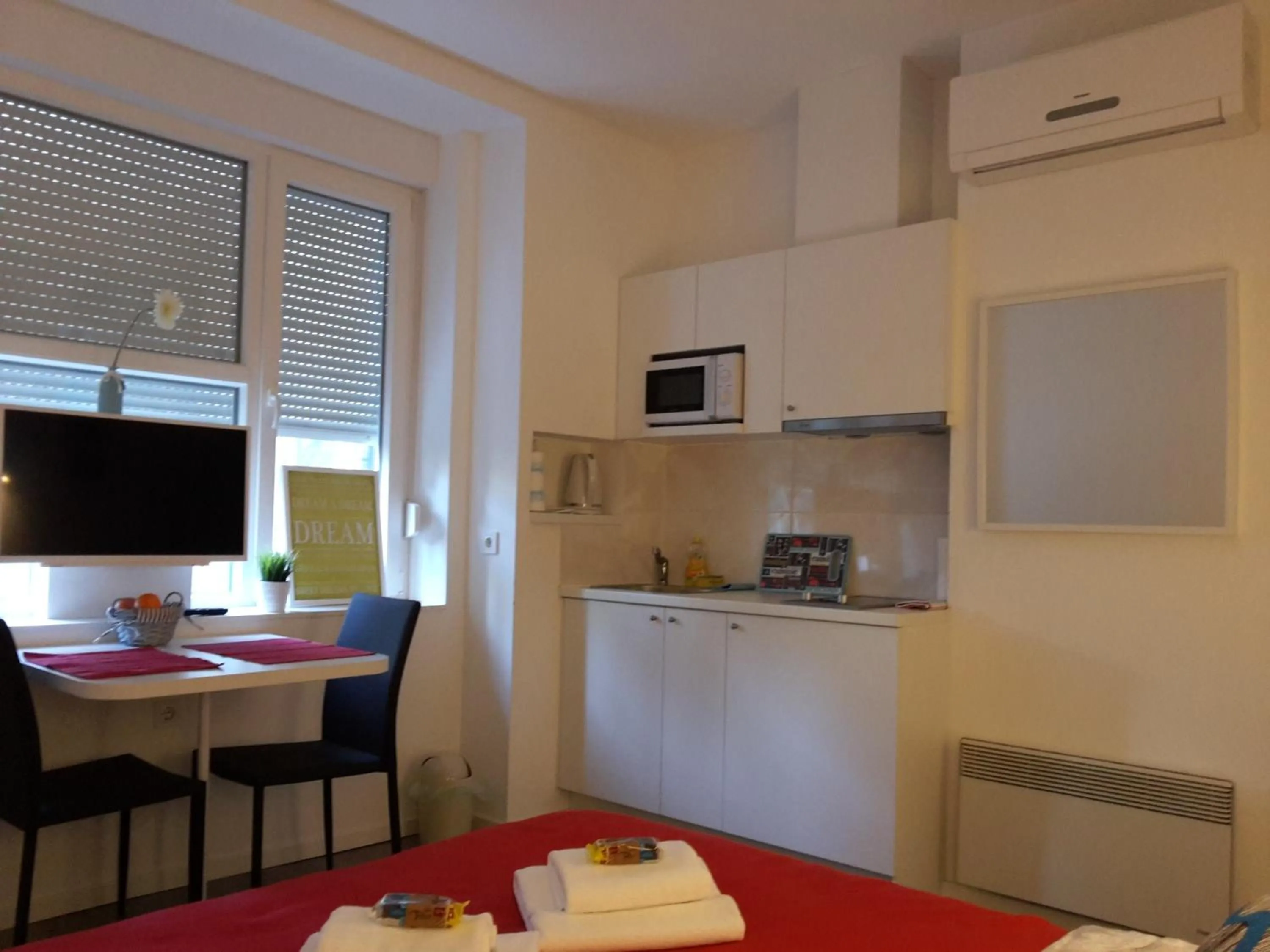Kitchen or kitchenette in Haustor Apartments