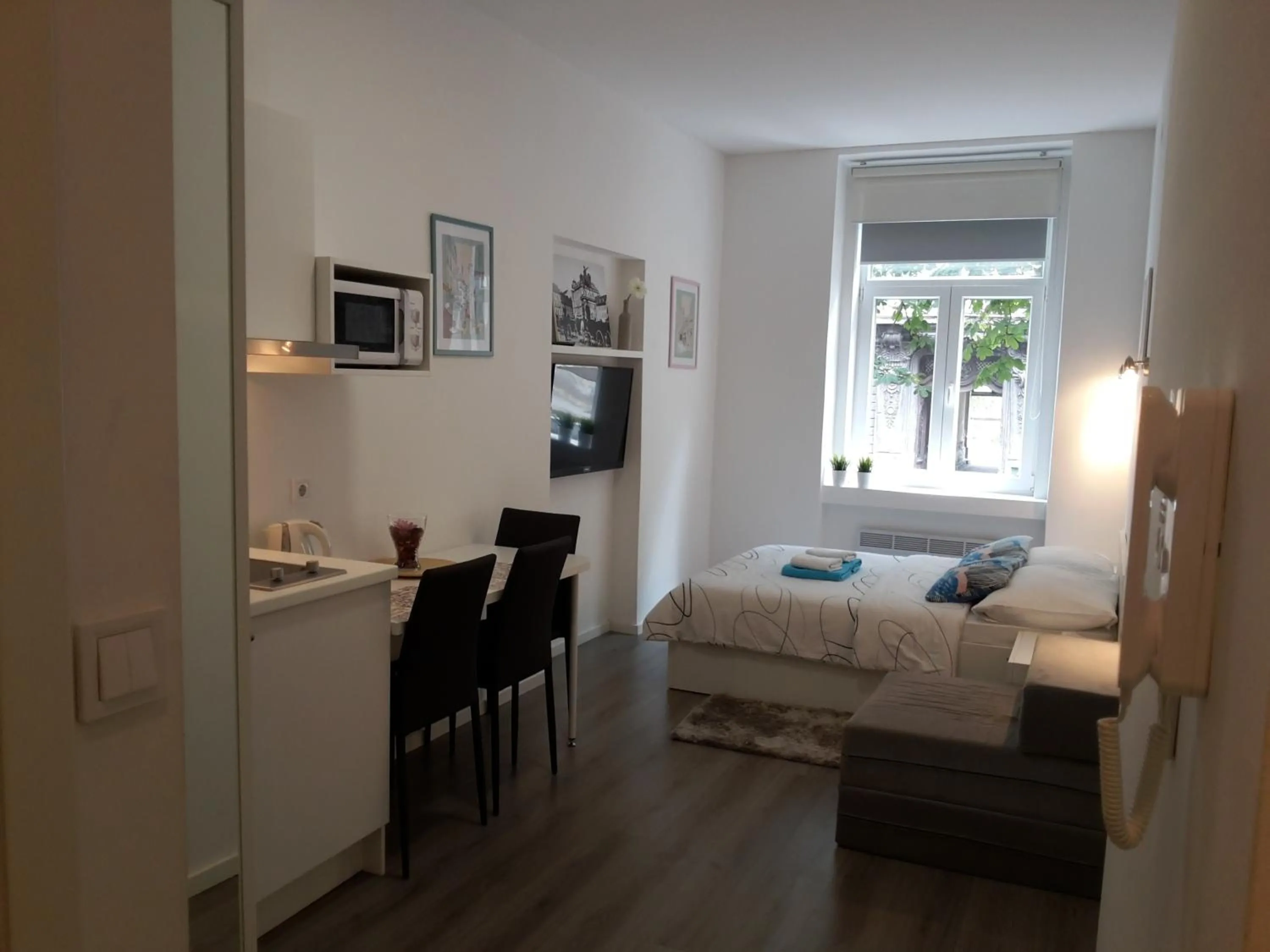 Area and facilities, Bed in Haustor Apartments