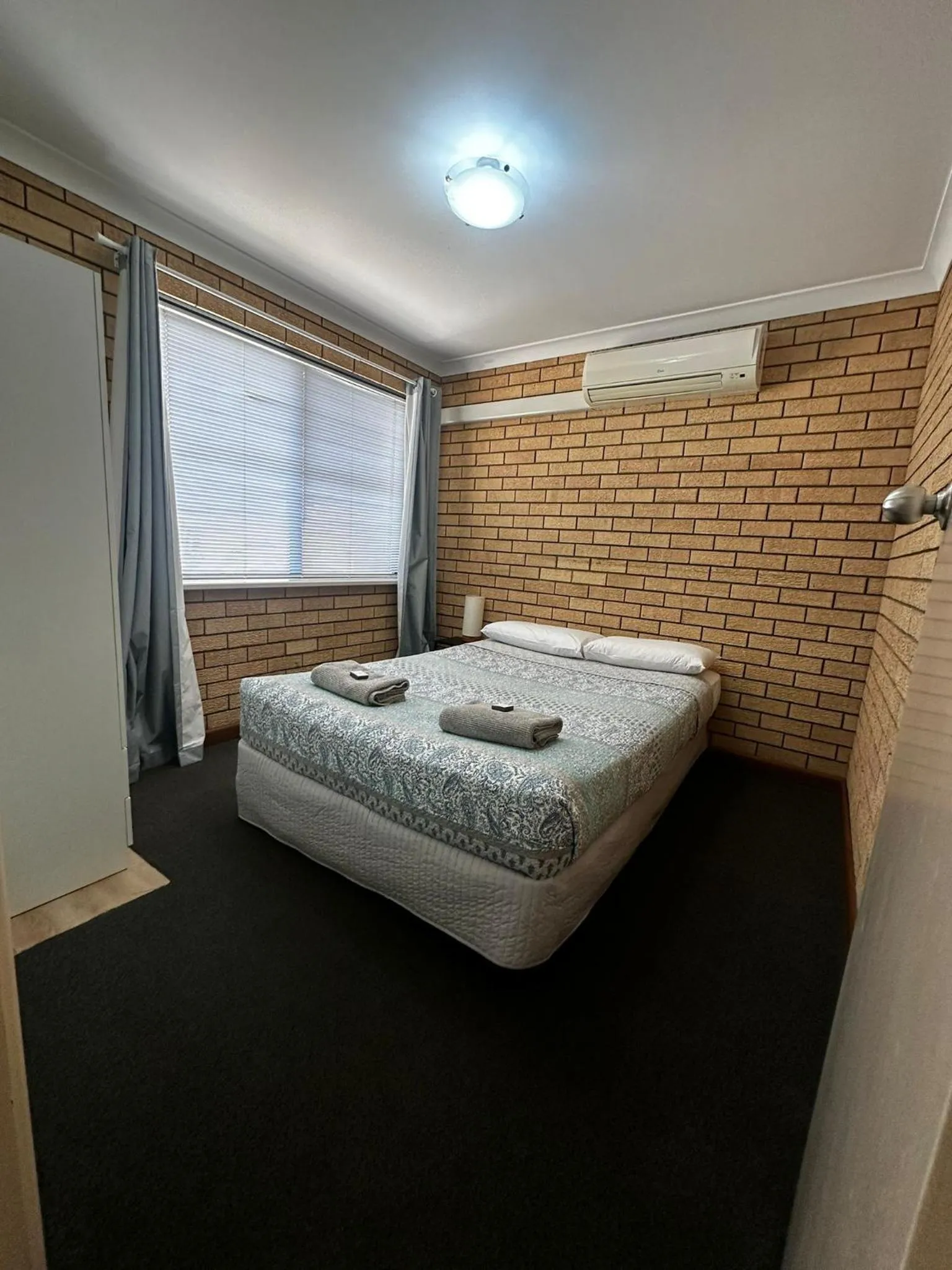 Bedroom, Bed in Ocean View Villas