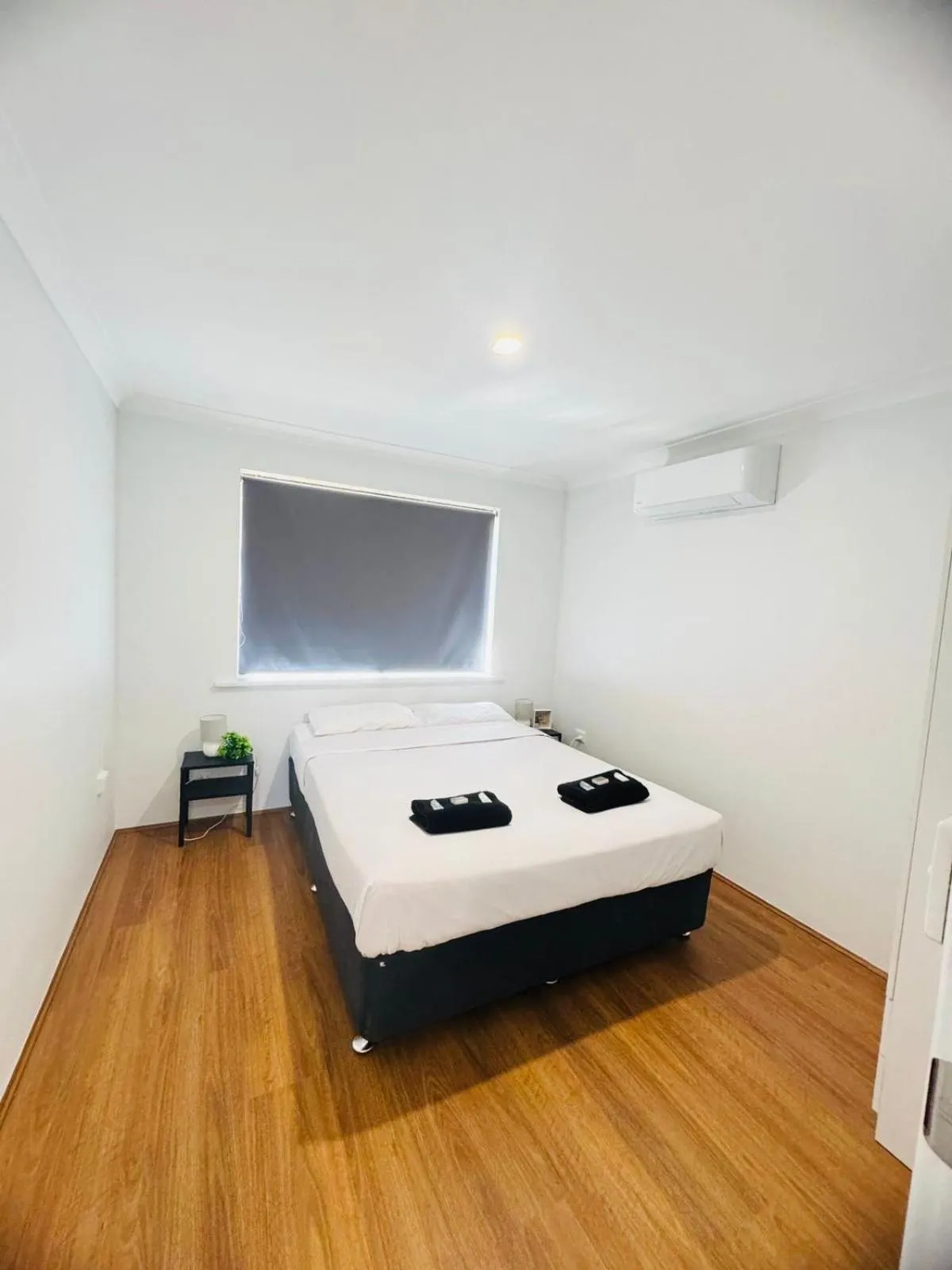 Bedroom, Bed in Ocean View Villas