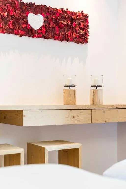 Decorative detail in Hotel Jaufentalerhof