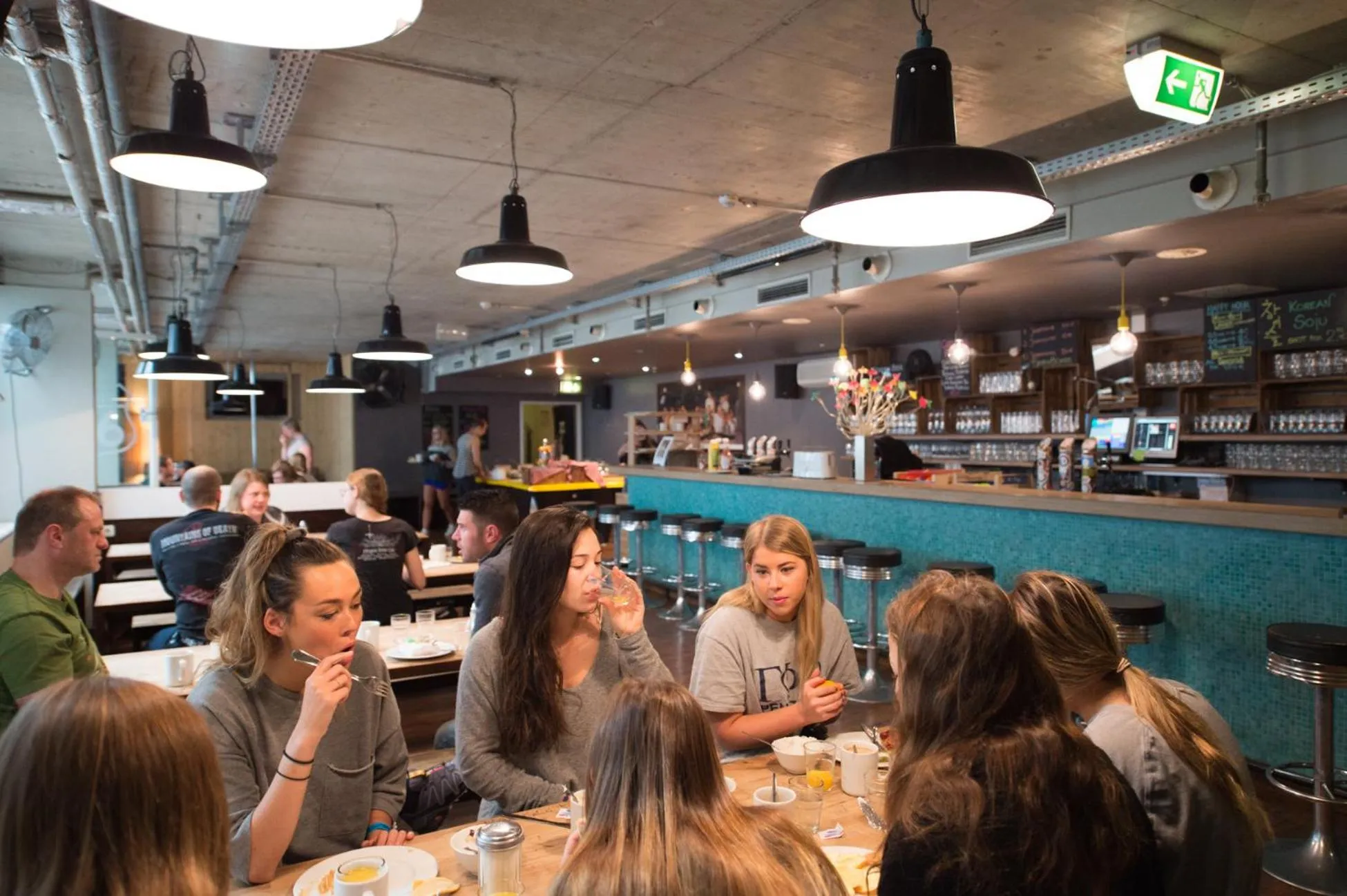 People in Wombat's City Hostel Munich Hauptbahnhof