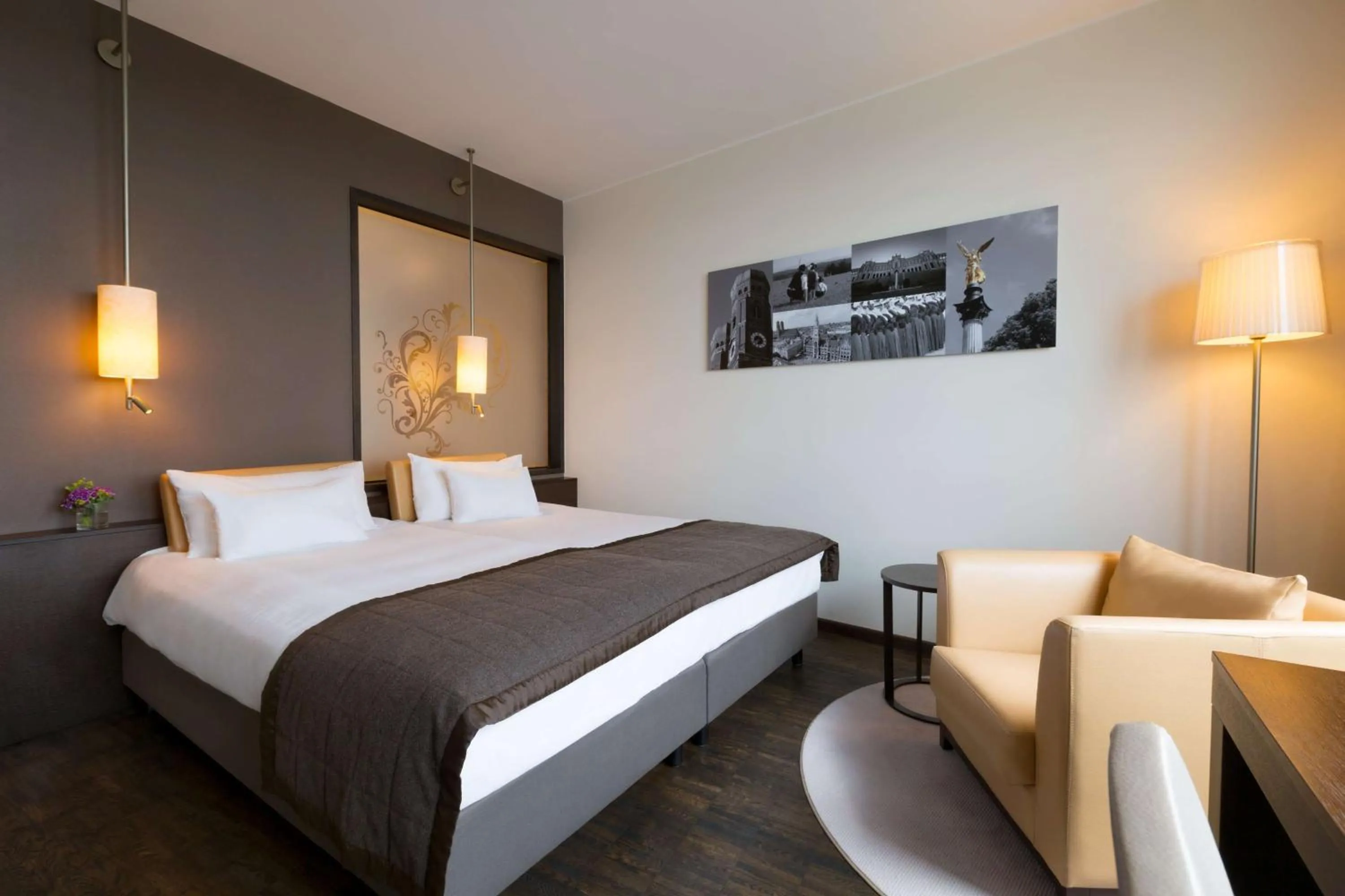 Bed in Infinity Hotel & Conference Resort Munich