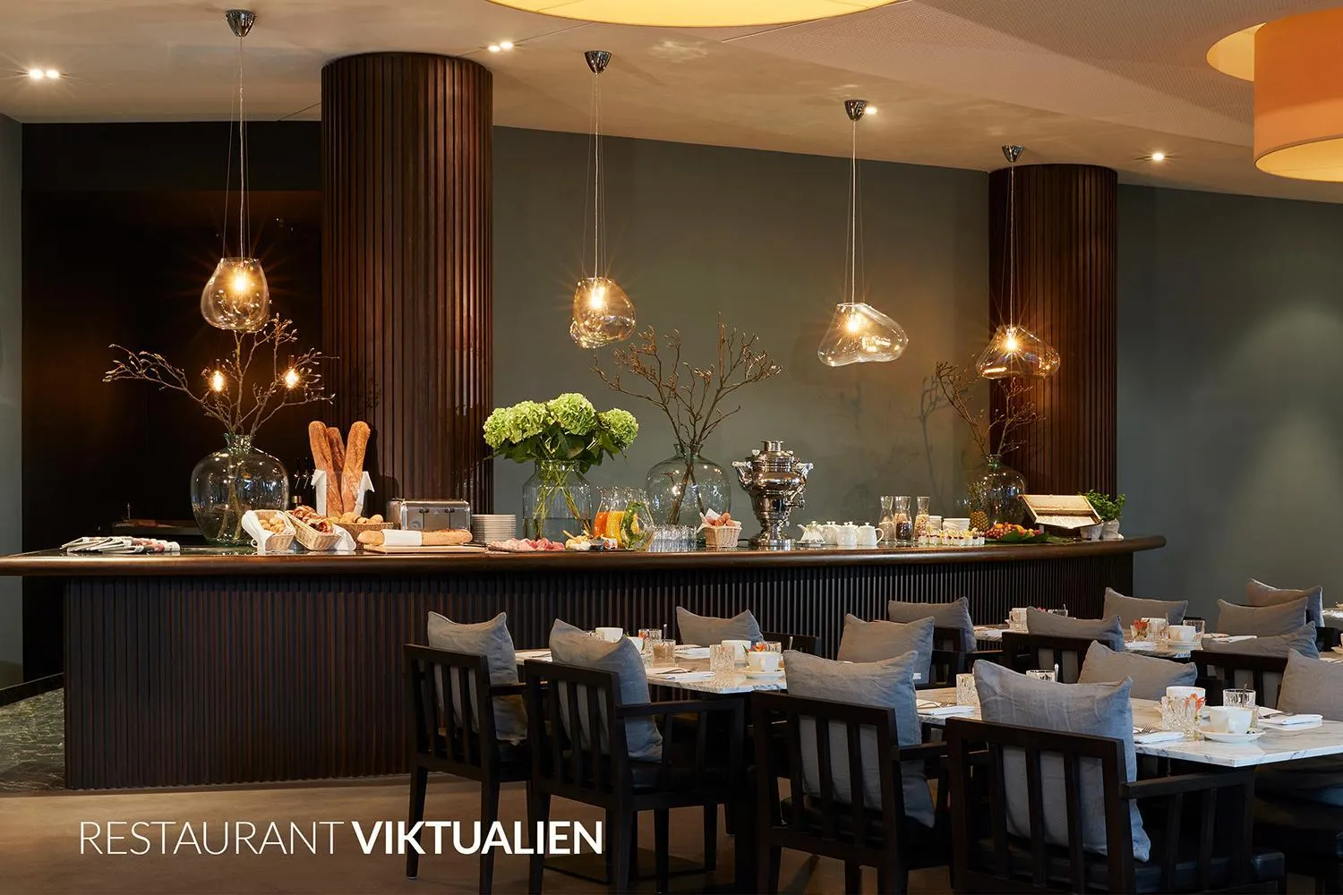 Restaurant/places to eat in Infinity Hotel & Conference Resort Munich