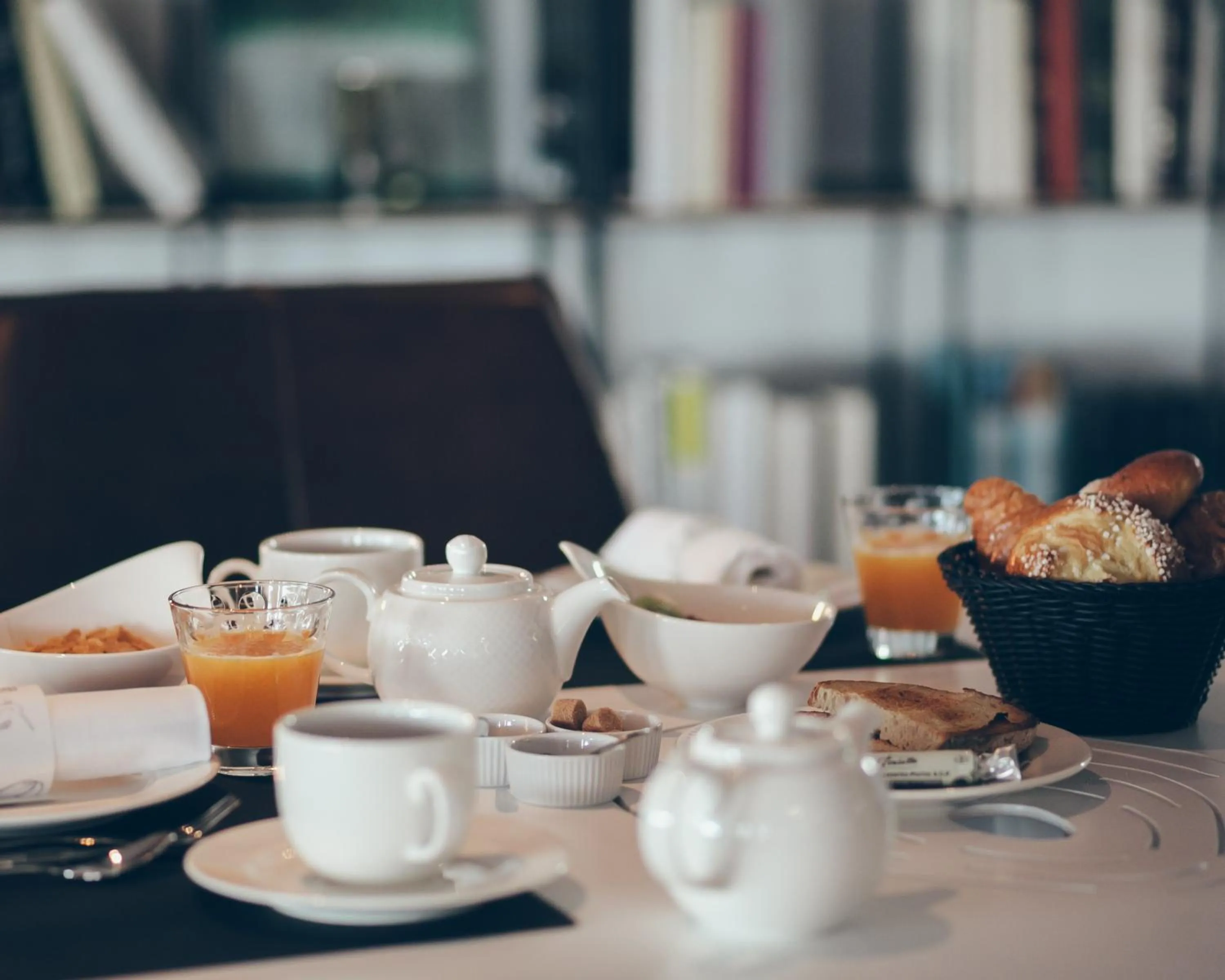 Breakfast in Hôtel & Spa Villa Seren