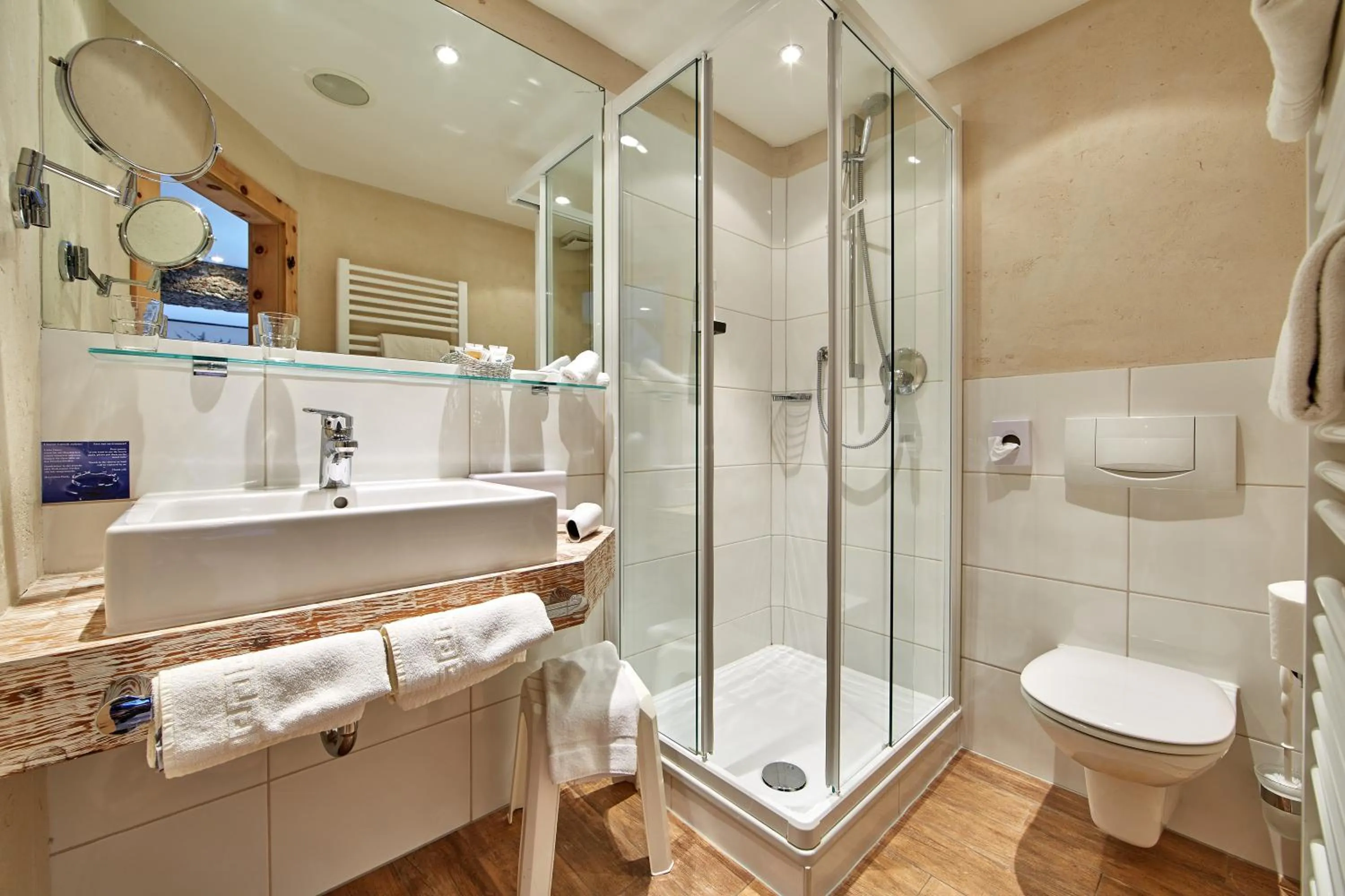 Shower in Landhotel zum Bad