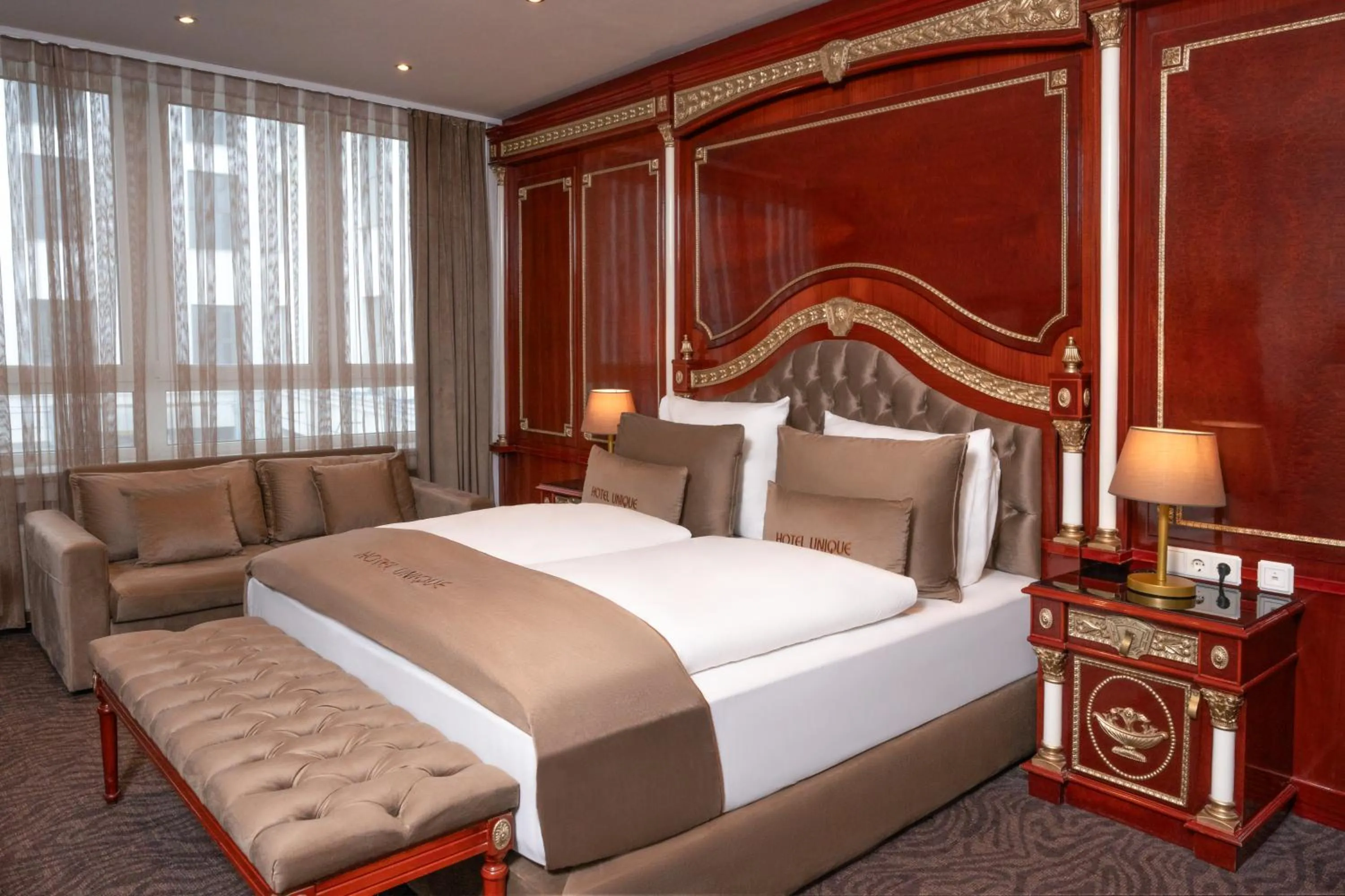 Photo of the whole room, Bed in Hotel Unique Dortmund Hauptbahnhof