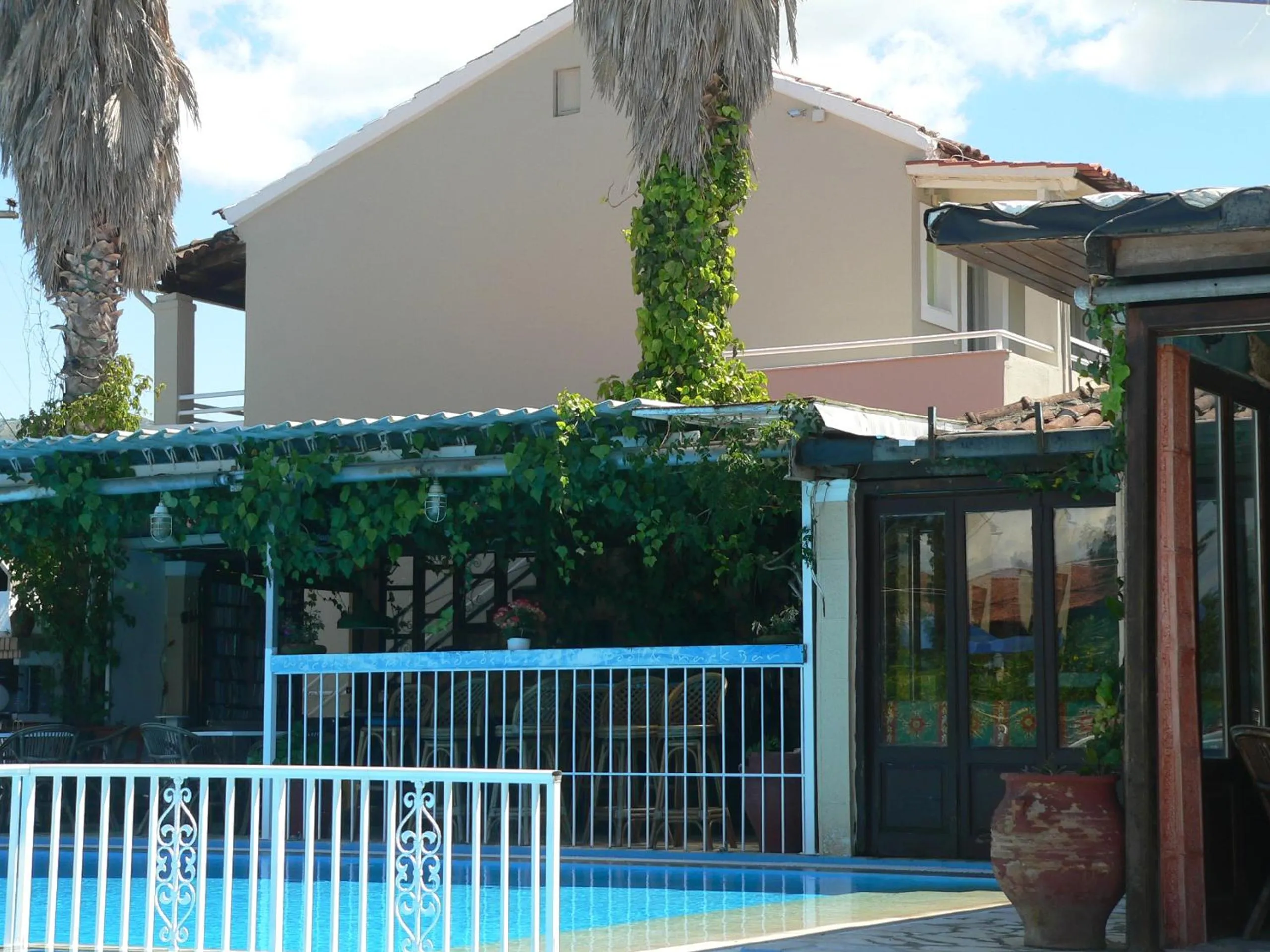 Lounge or bar in Alexandros Studios Apartments