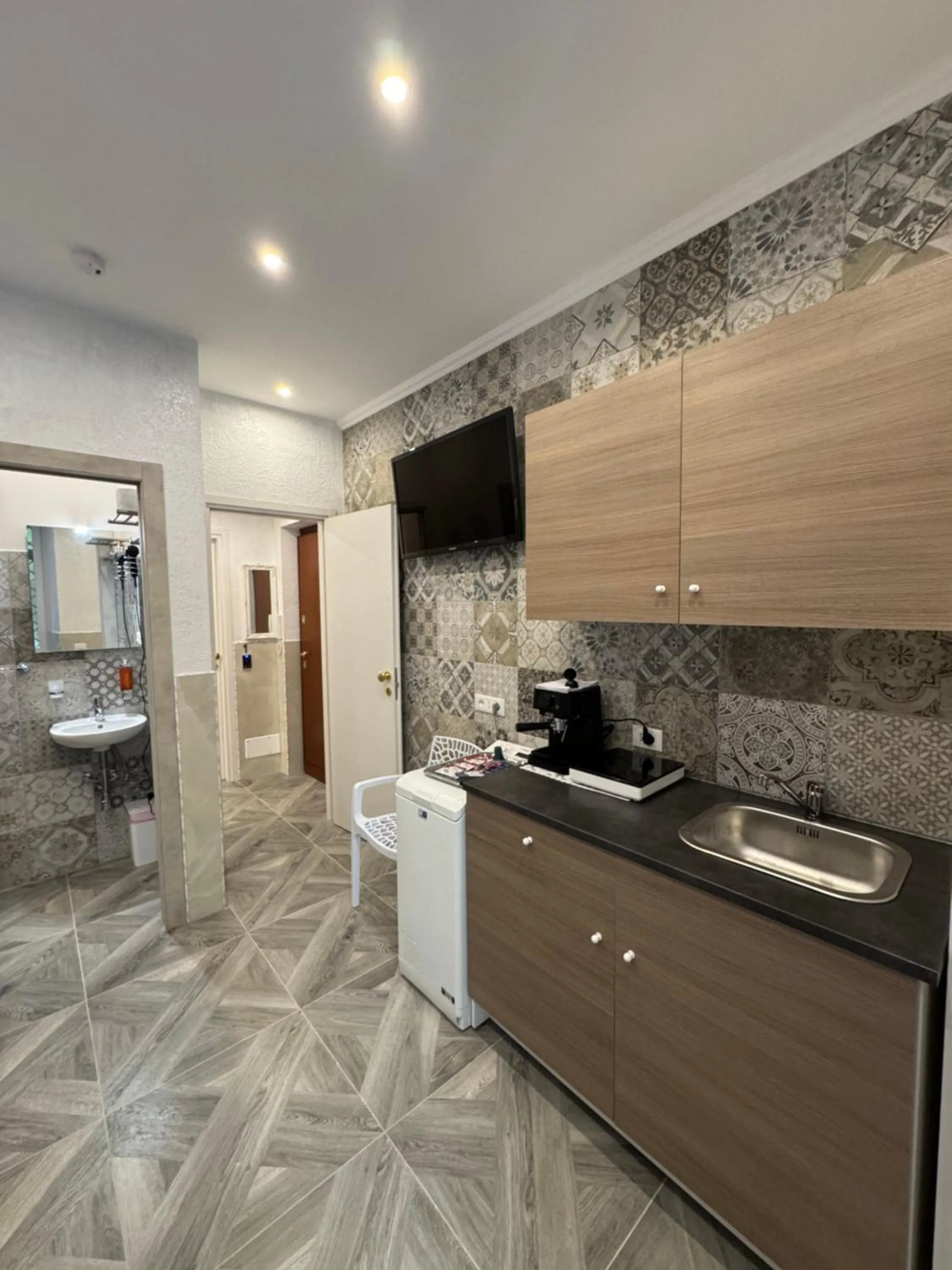 Kitchen or kitchenette in Fashion Lux