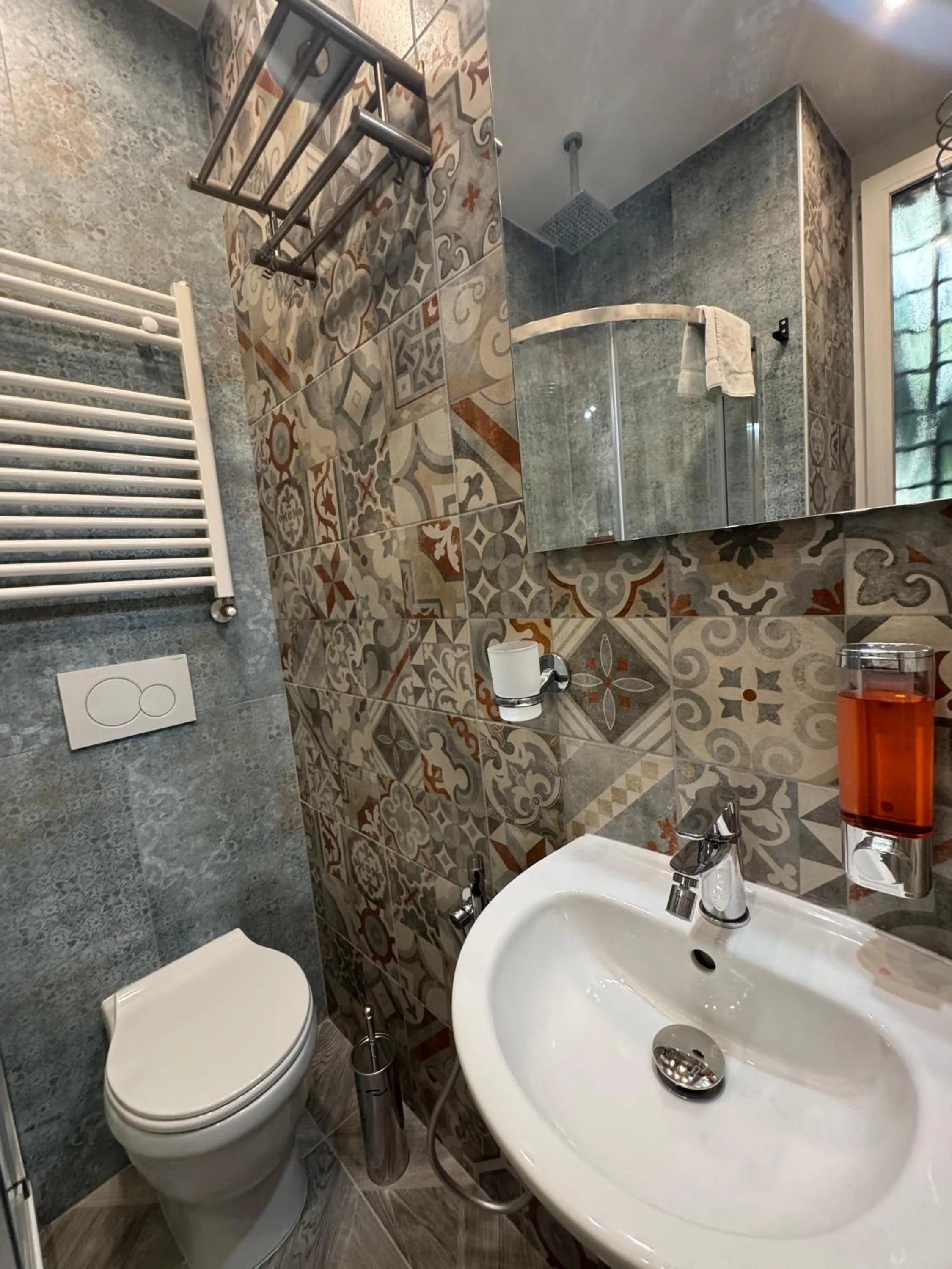 Shower in Fashion Lux