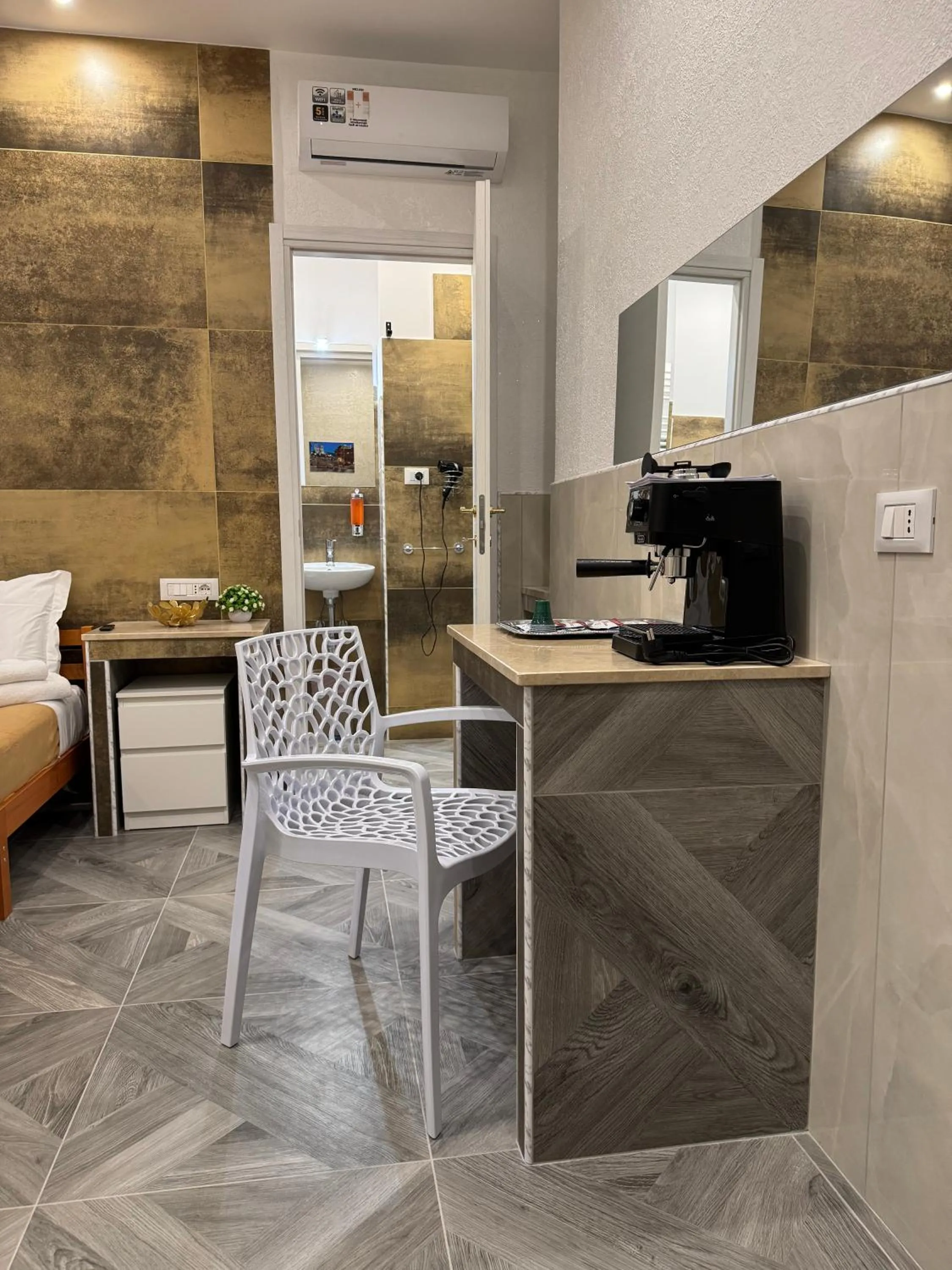 Bedroom in Fashion Lux