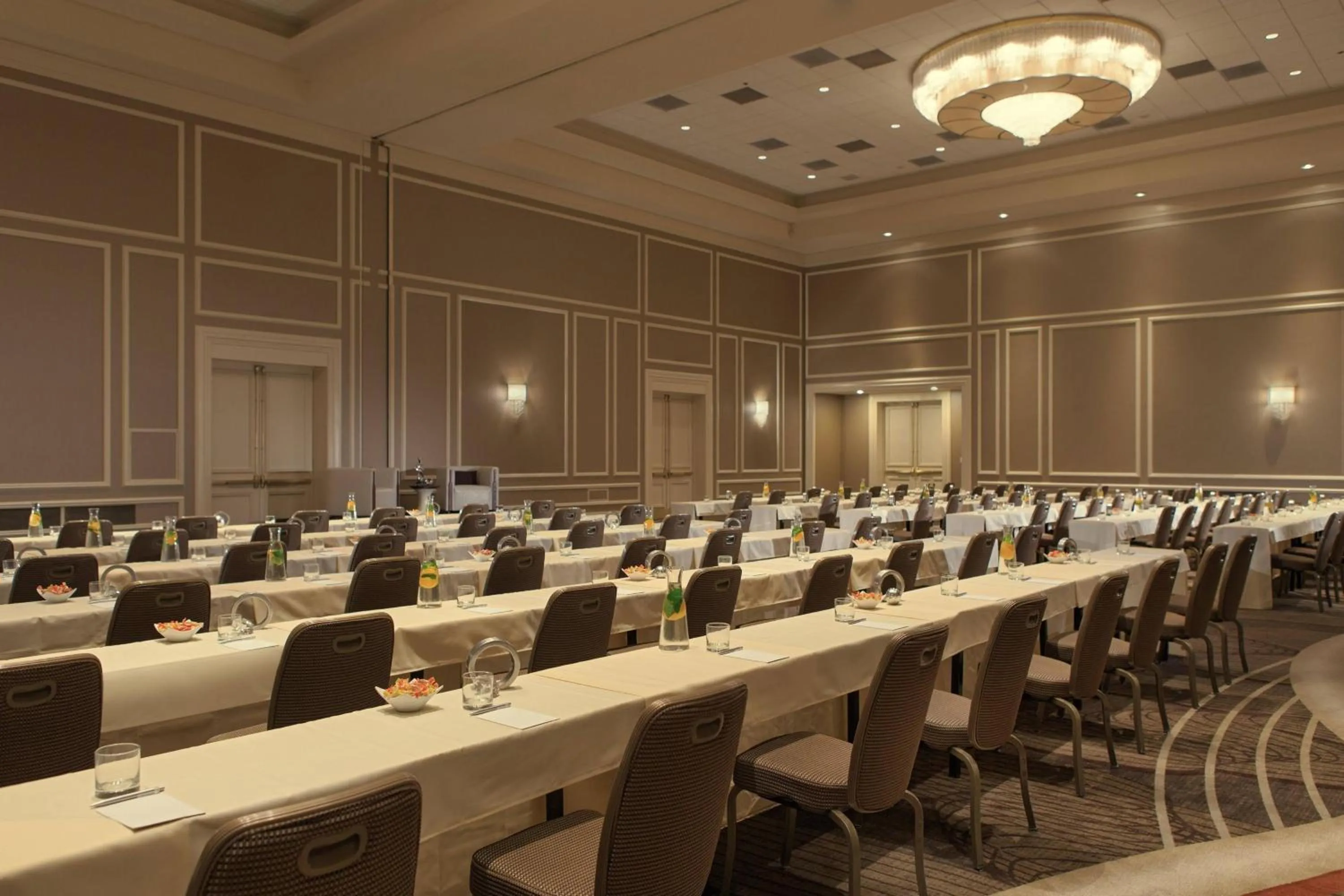Meeting/conference room in Renaissance Orlando at SeaWorld®