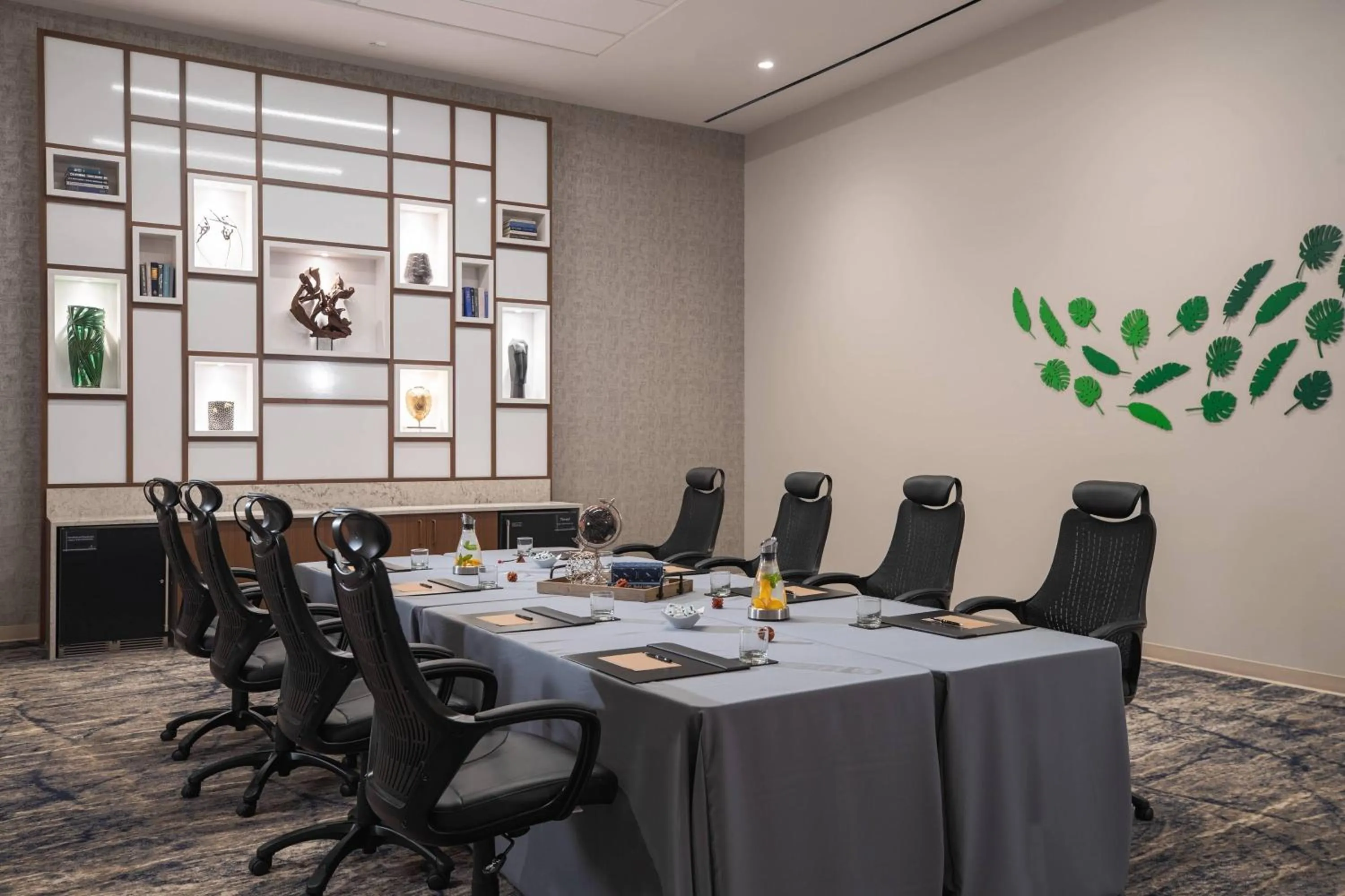 Meeting/conference room in Renaissance Orlando at SeaWorld®
