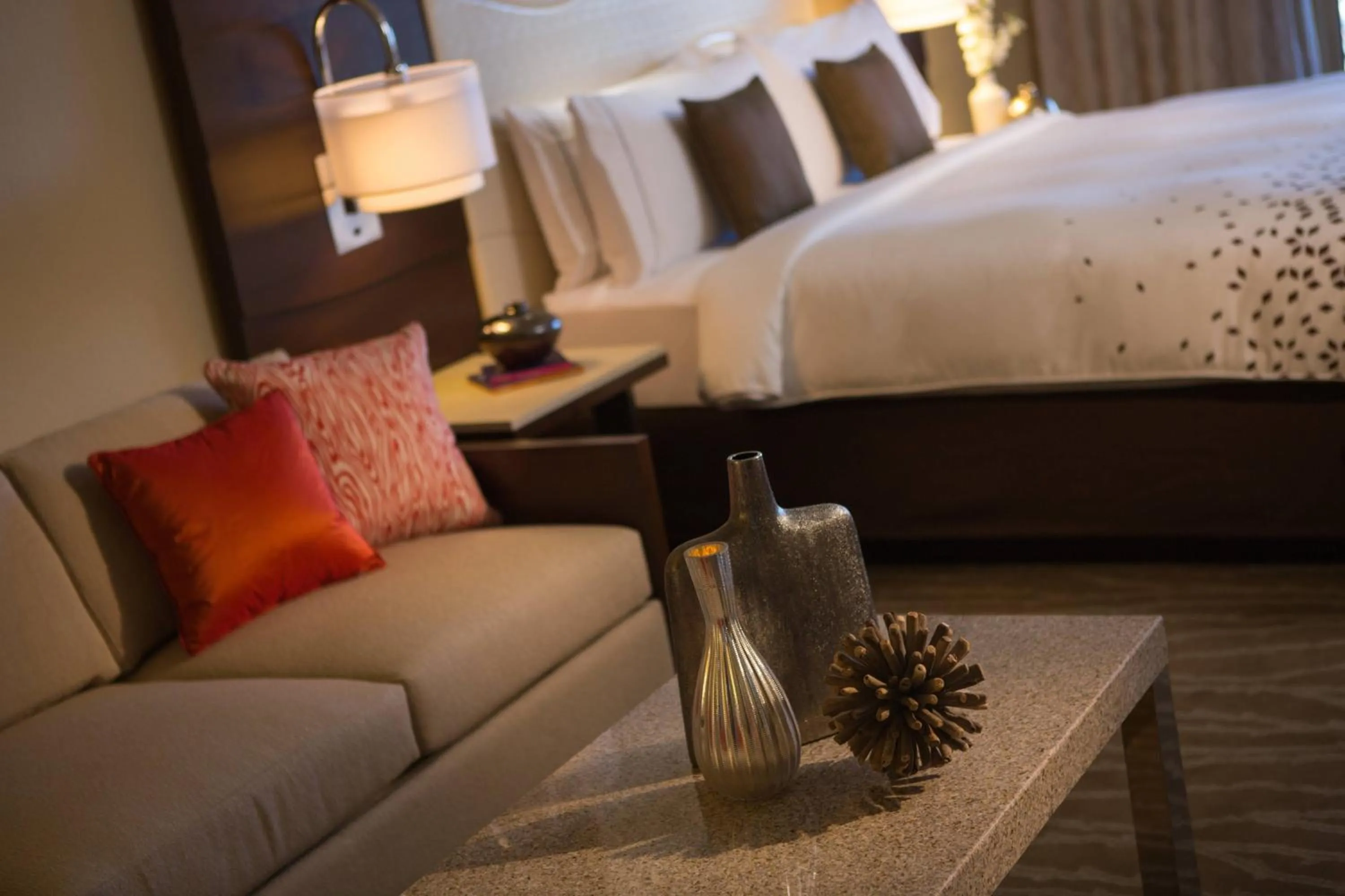 Living room, Bed in Renaissance Orlando at SeaWorld®