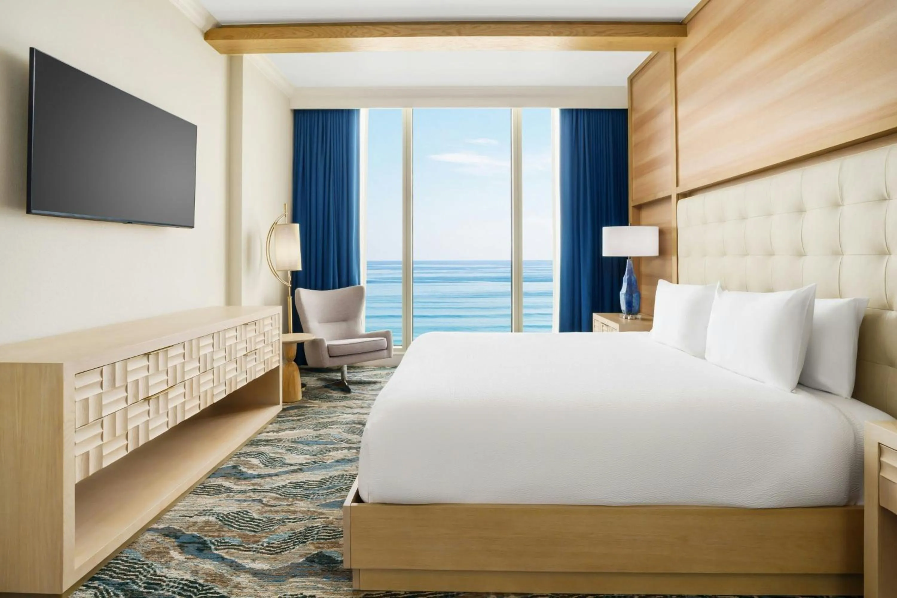 Bedroom, Bed in Courtyard by Marriott Oceanside Fort Lauderdale Beach