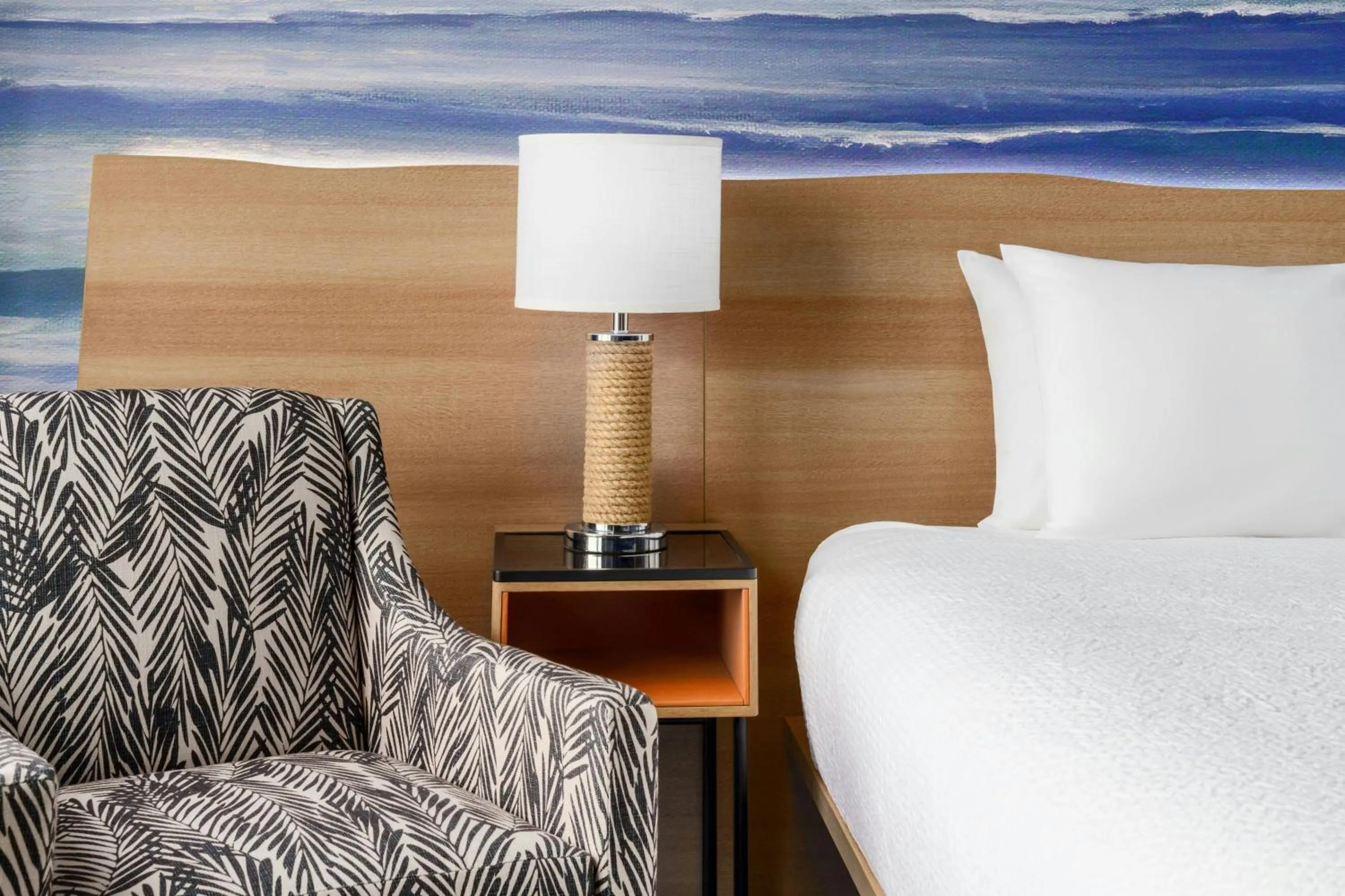 Photo of the whole room, Bed in Courtyard by Marriott Oceanside Fort Lauderdale Beach