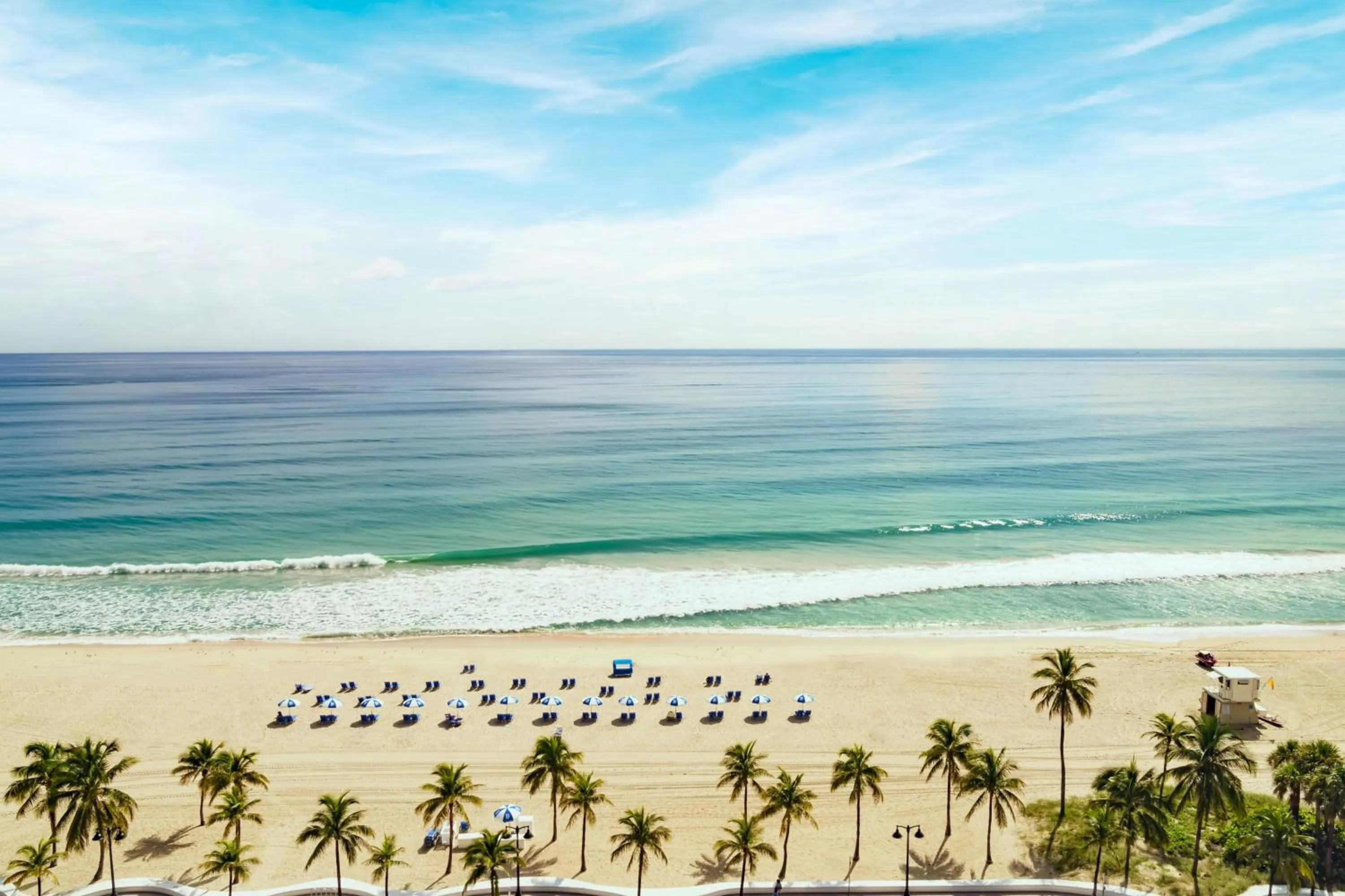 Photo of the whole room in Courtyard by Marriott Oceanside Fort Lauderdale Beach