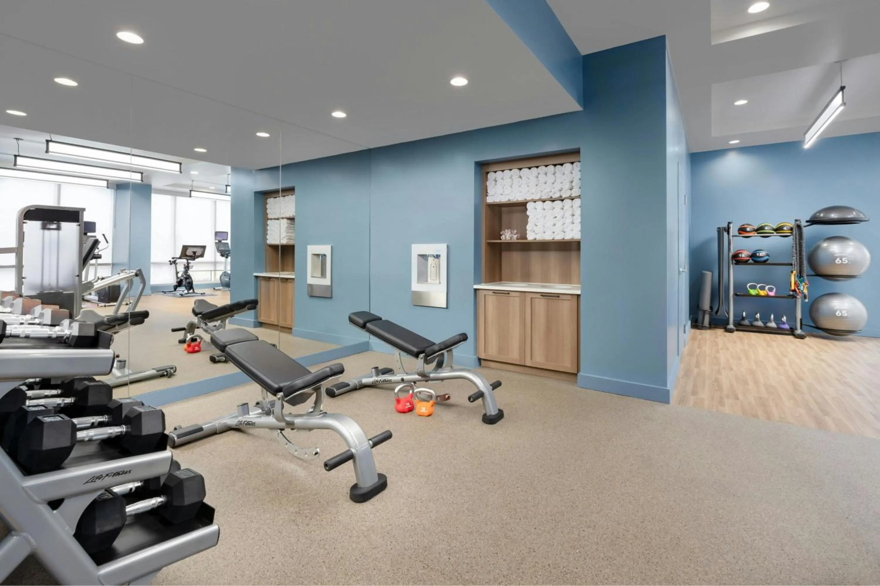 Fitness centre/facilities in Courtyard by Marriott Oceanside Fort Lauderdale Beach