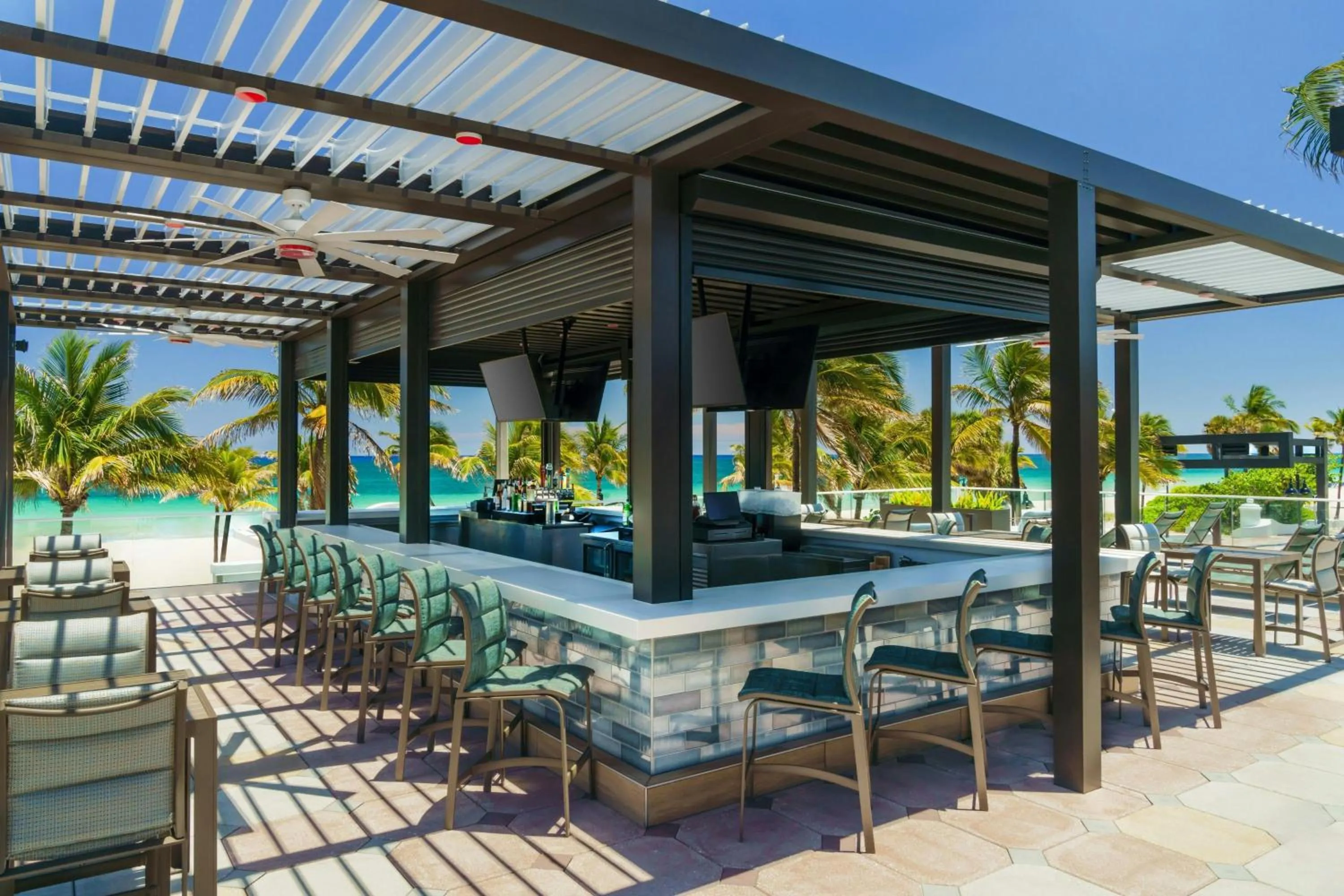 Beach in Courtyard by Marriott Oceanside Fort Lauderdale Beach