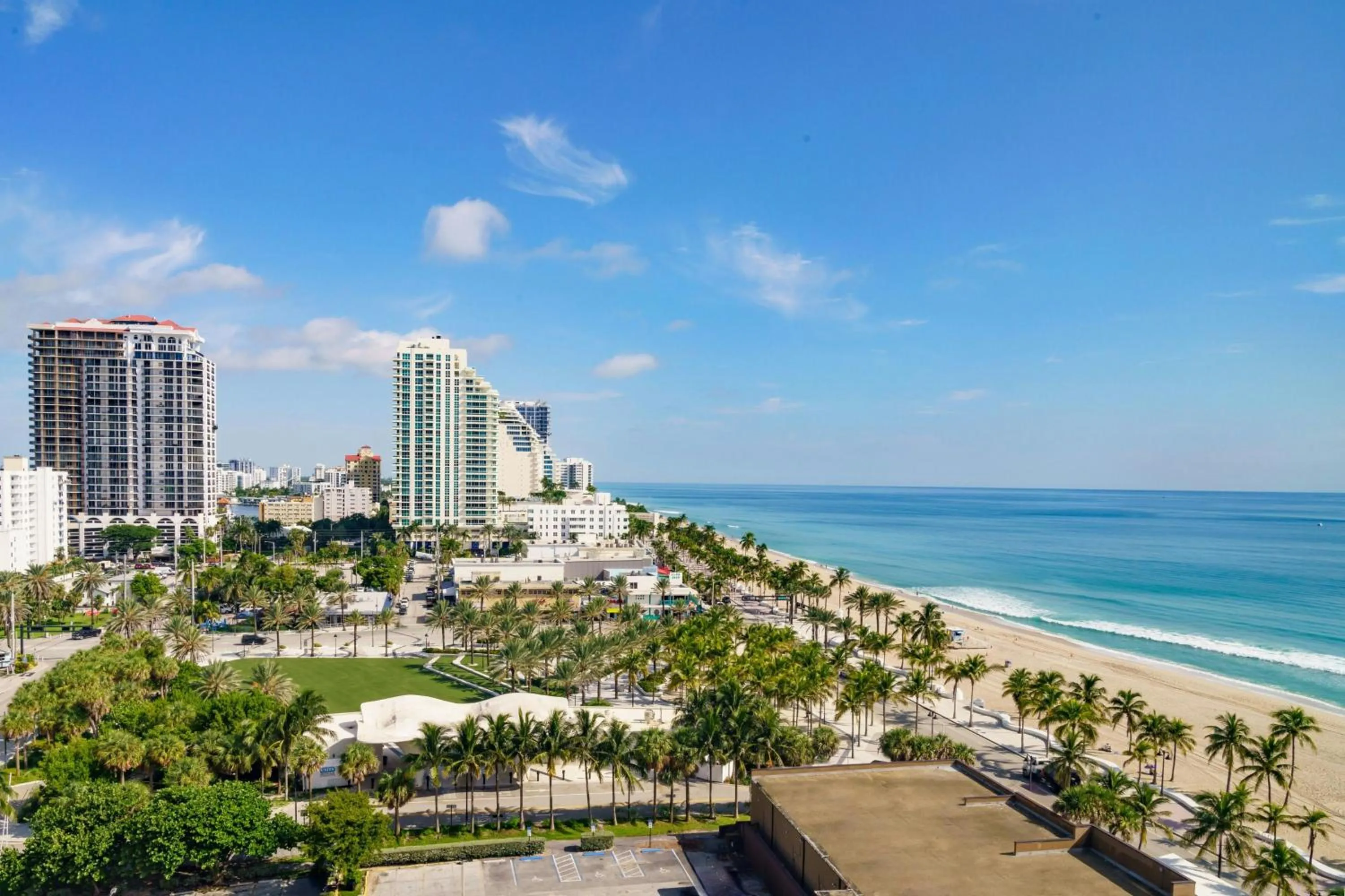 Photo of the whole room in Courtyard by Marriott Oceanside Fort Lauderdale Beach