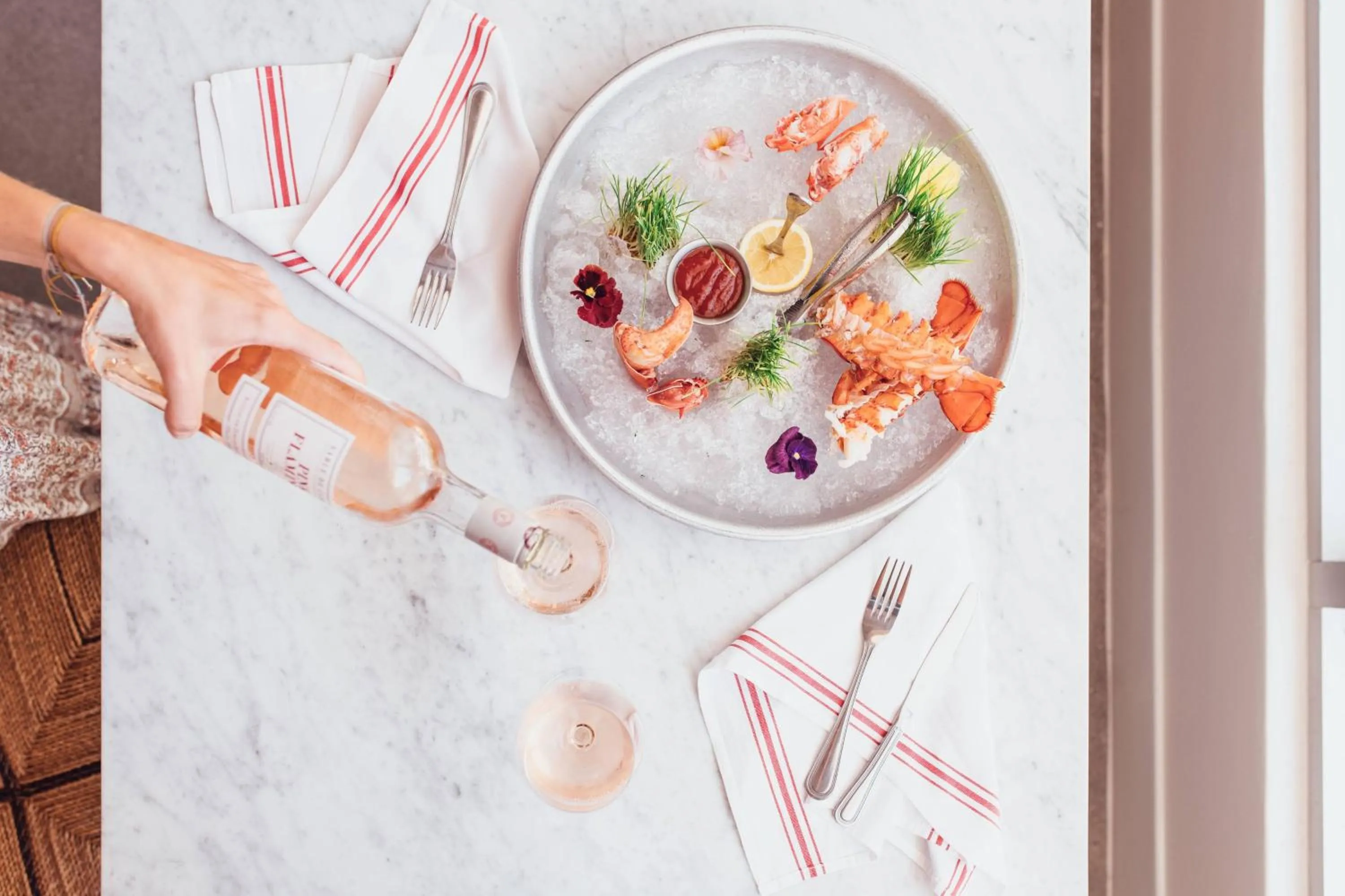 Restaurant/places to eat in Cadillac Hotel & Beach Club, Autograph Collection