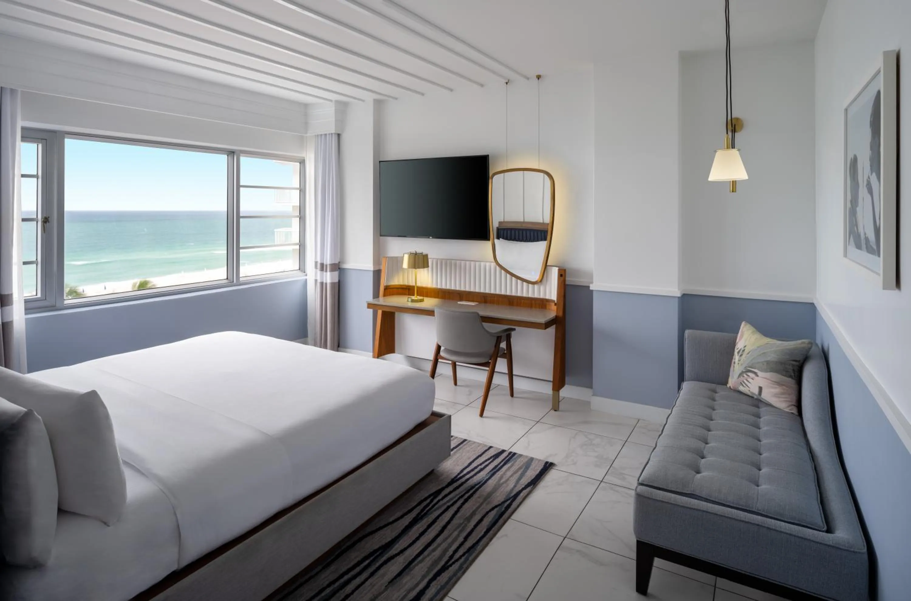 Bed in Cadillac Hotel & Beach Club, Autograph Collection