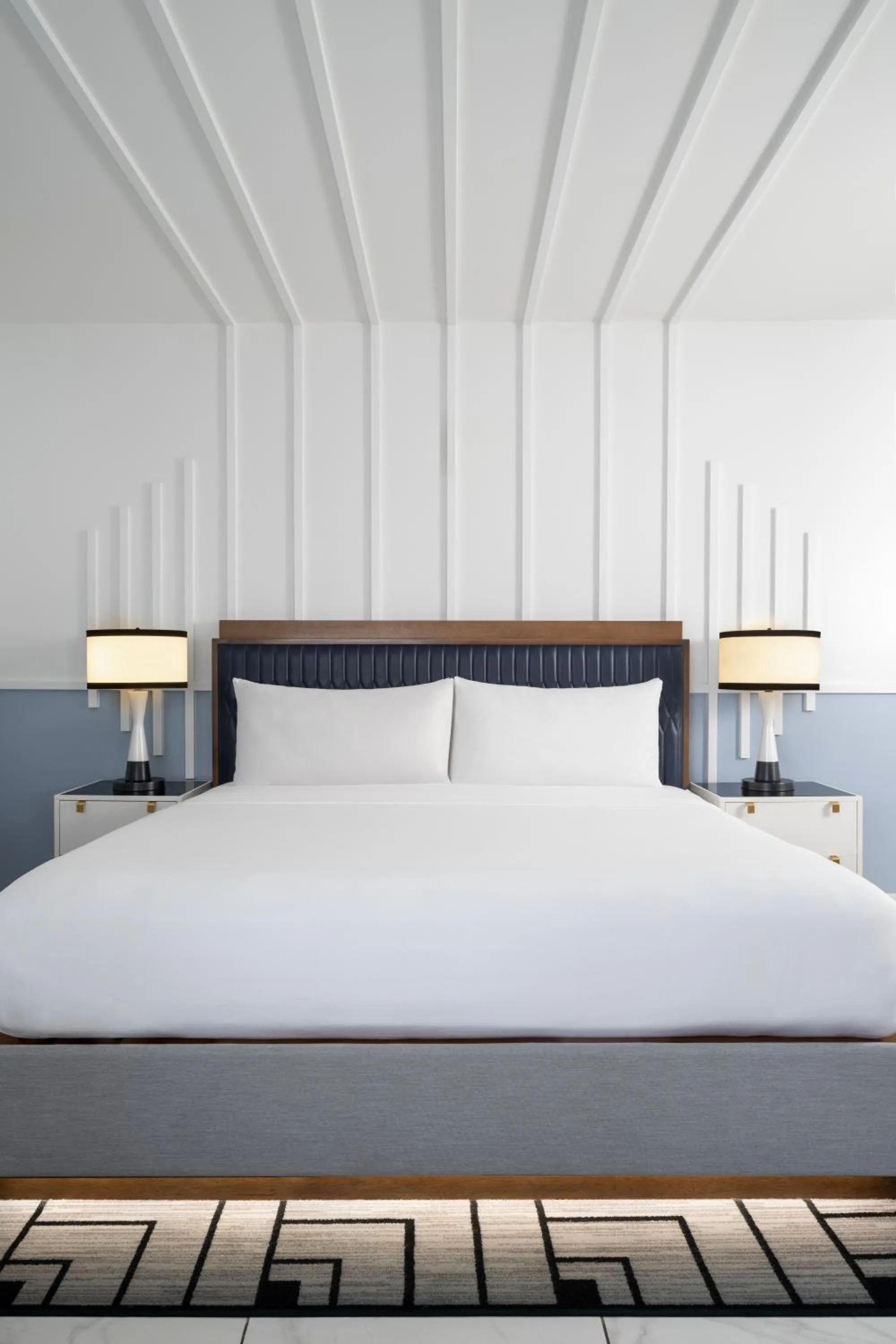 Bed in Cadillac Hotel & Beach Club, Autograph Collection