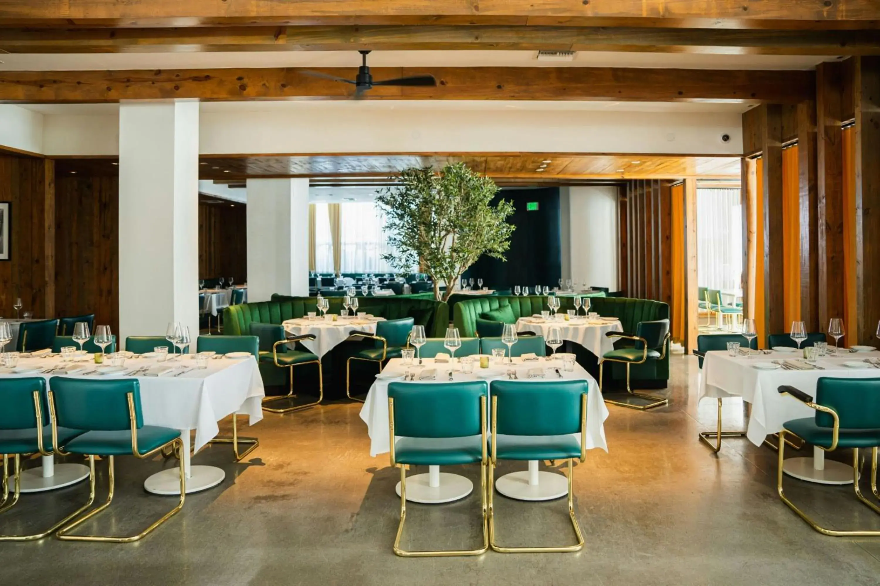 Restaurant/places to eat in Cadillac Hotel & Beach Club, Autograph Collection Restaurant/places to eat in Cadillac Hotel & Beach Club, Autograph Collection