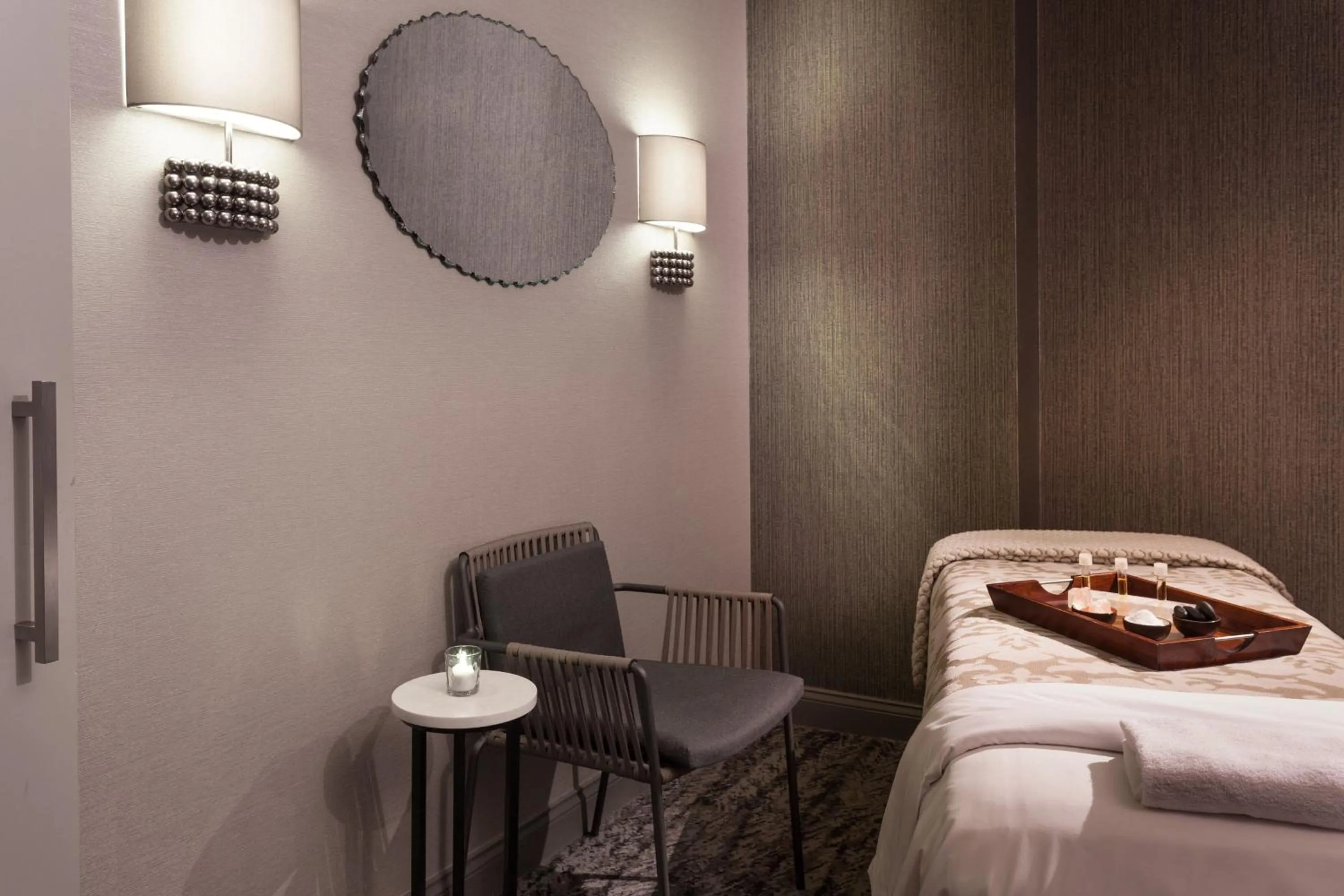 Spa and wellness centre/facilities, Bed in Orlando World Center Marriott