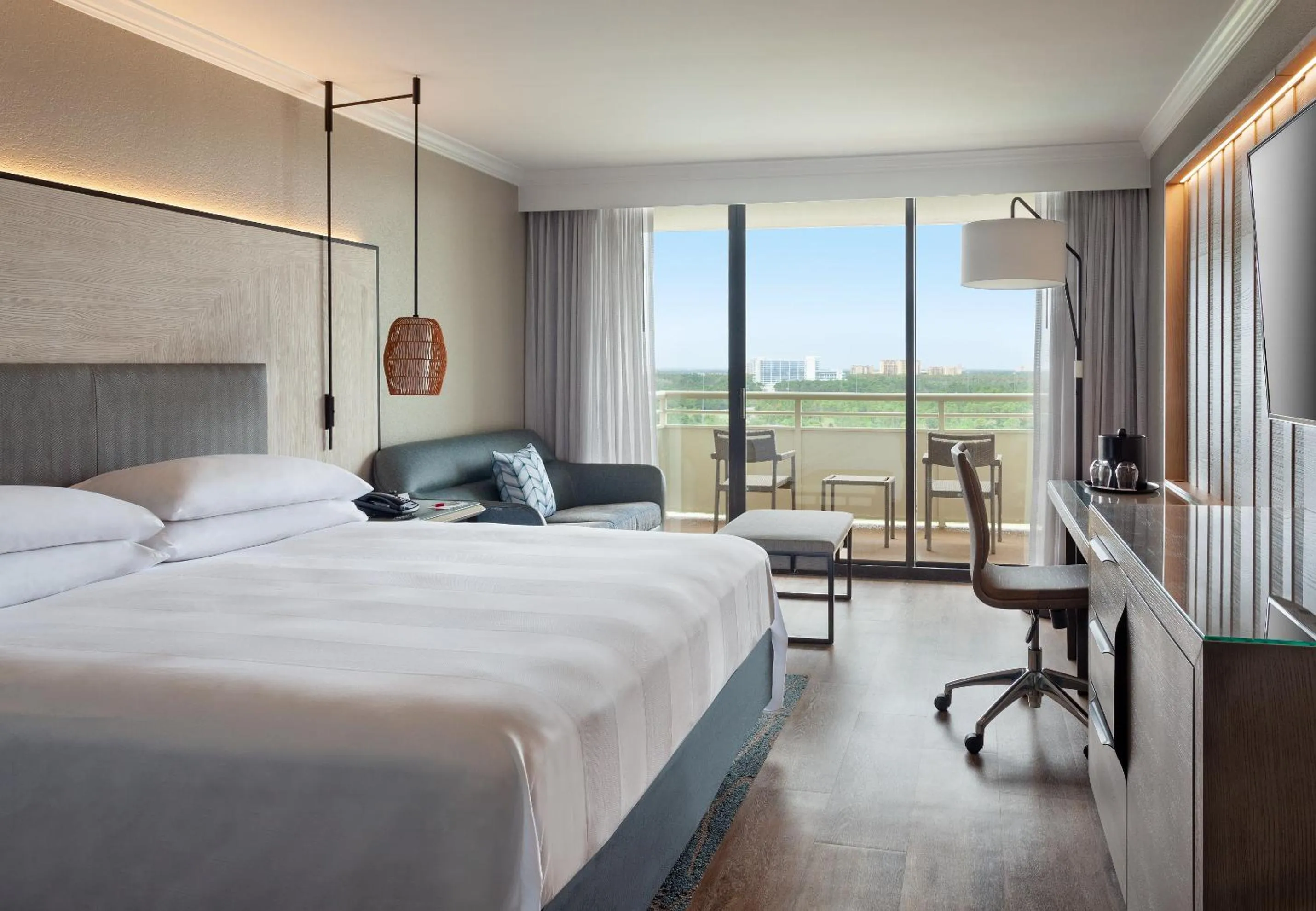 Bed in Orlando World Center Marriott