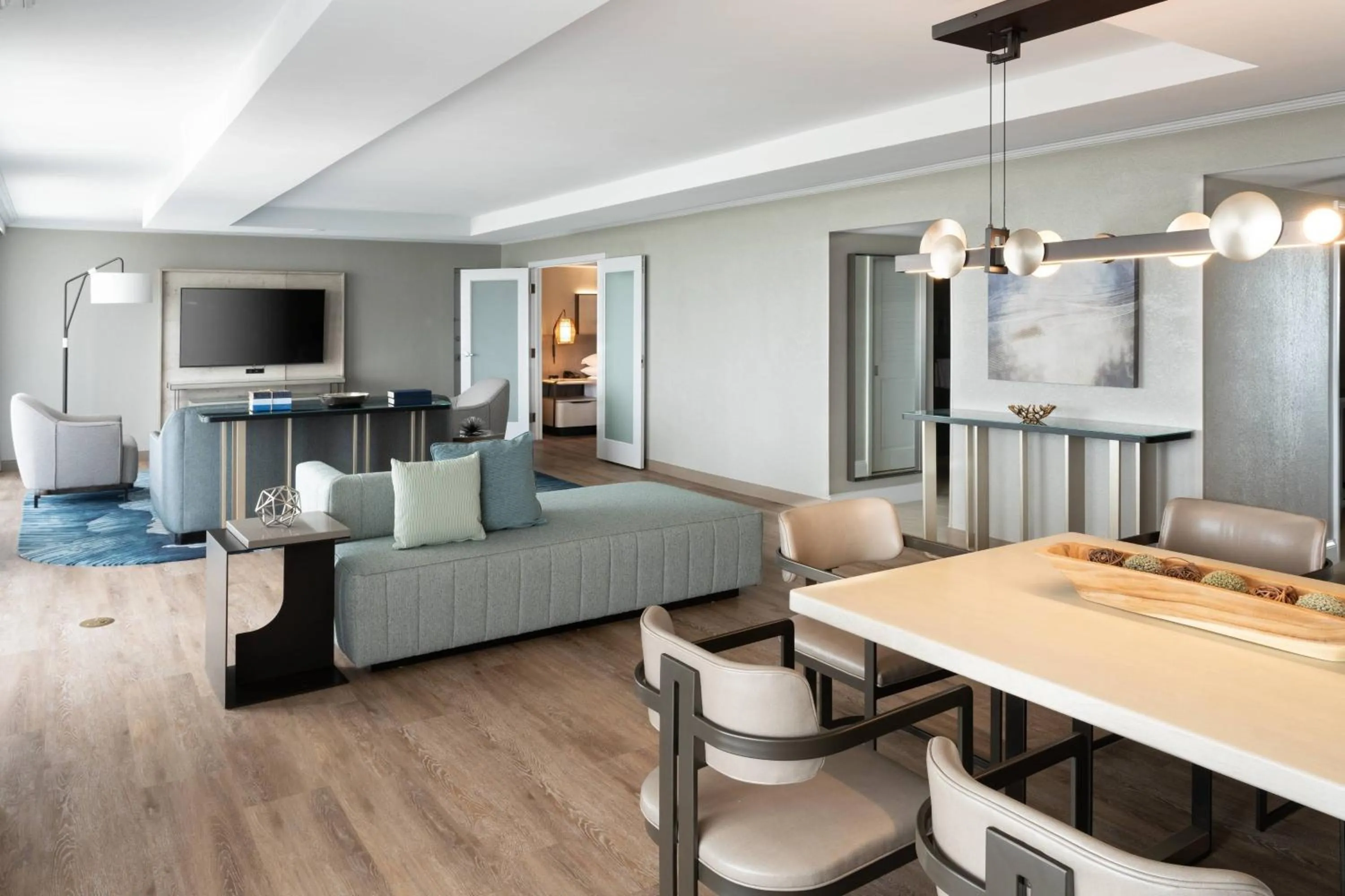 Living room, Bed in Orlando World Center Marriott