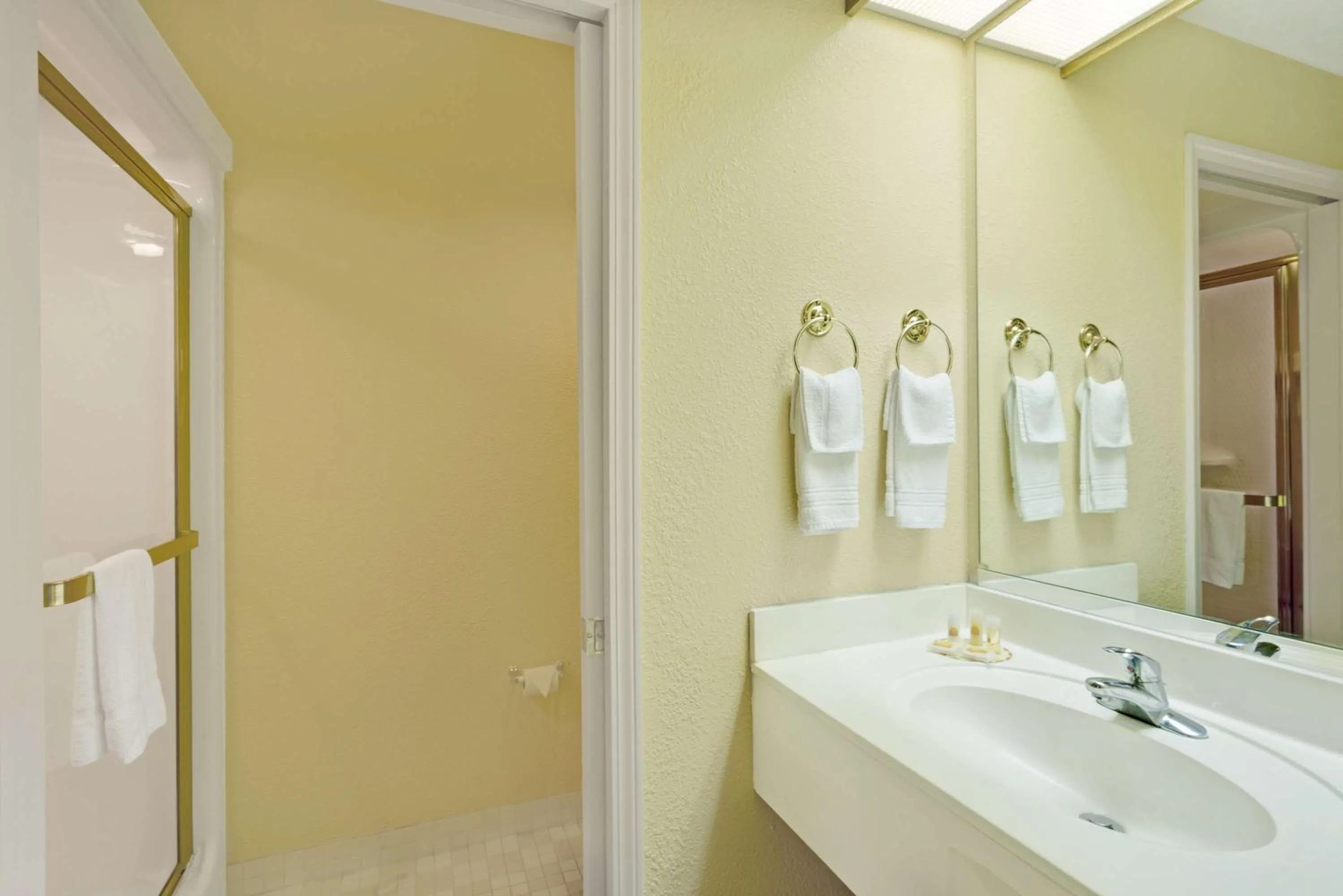 Photo of the whole room, Bathroom in AIRPORT LODGING Pittsburgh Airport