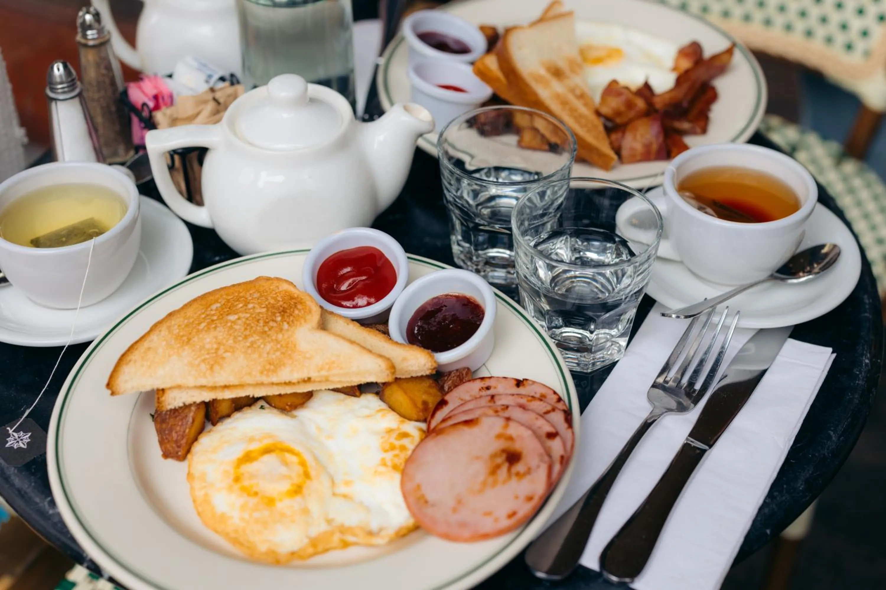 Food and drinks in Hotel Triton