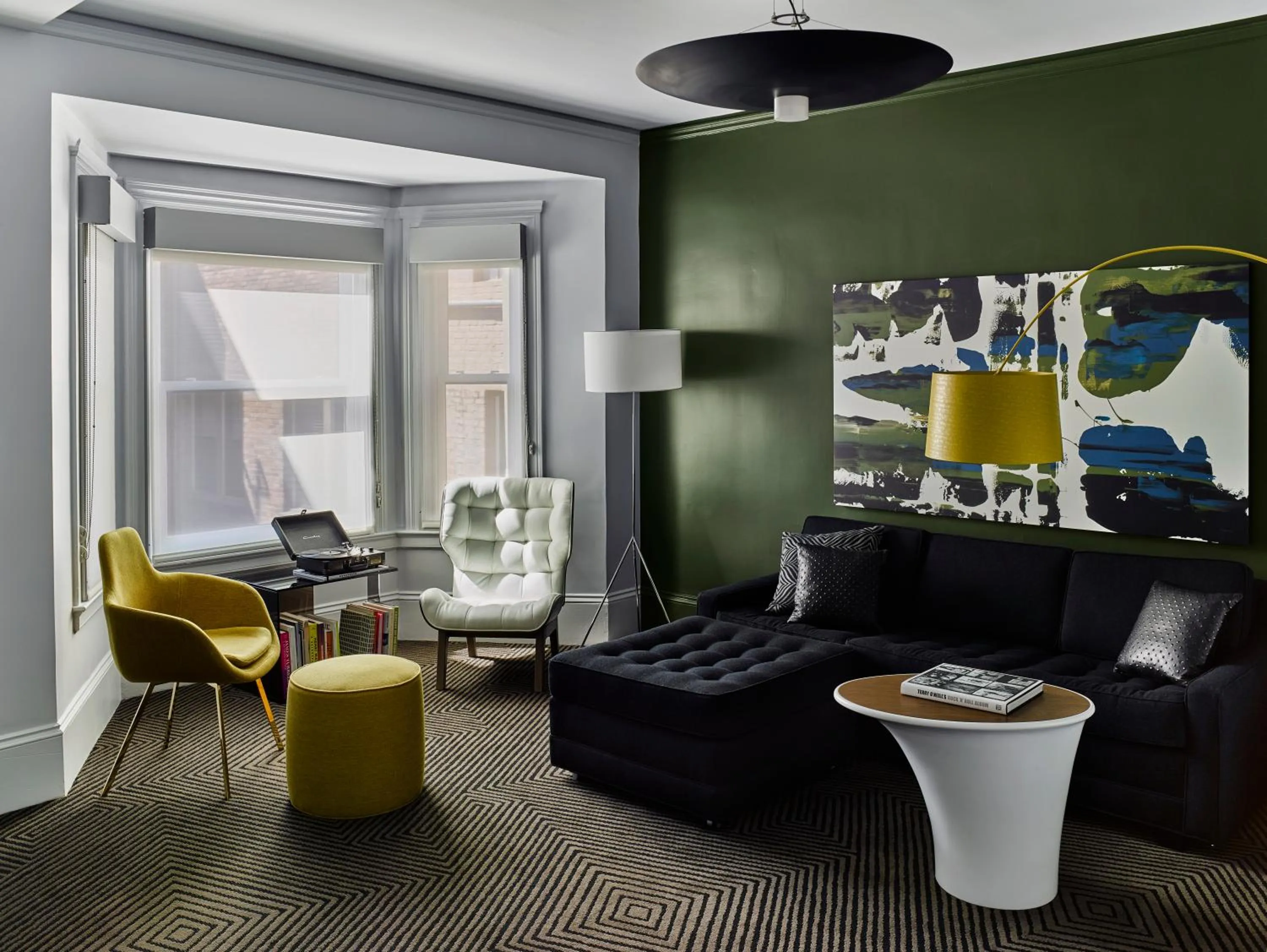 Living room in Hotel Zeppelin San Francisco