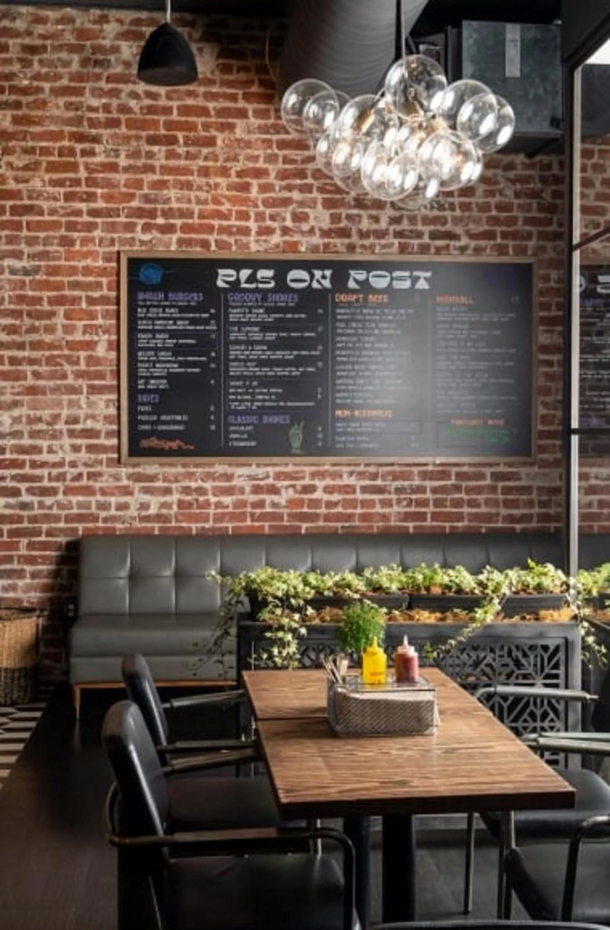 Restaurant/places to eat in Hotel Zeppelin San Francisco