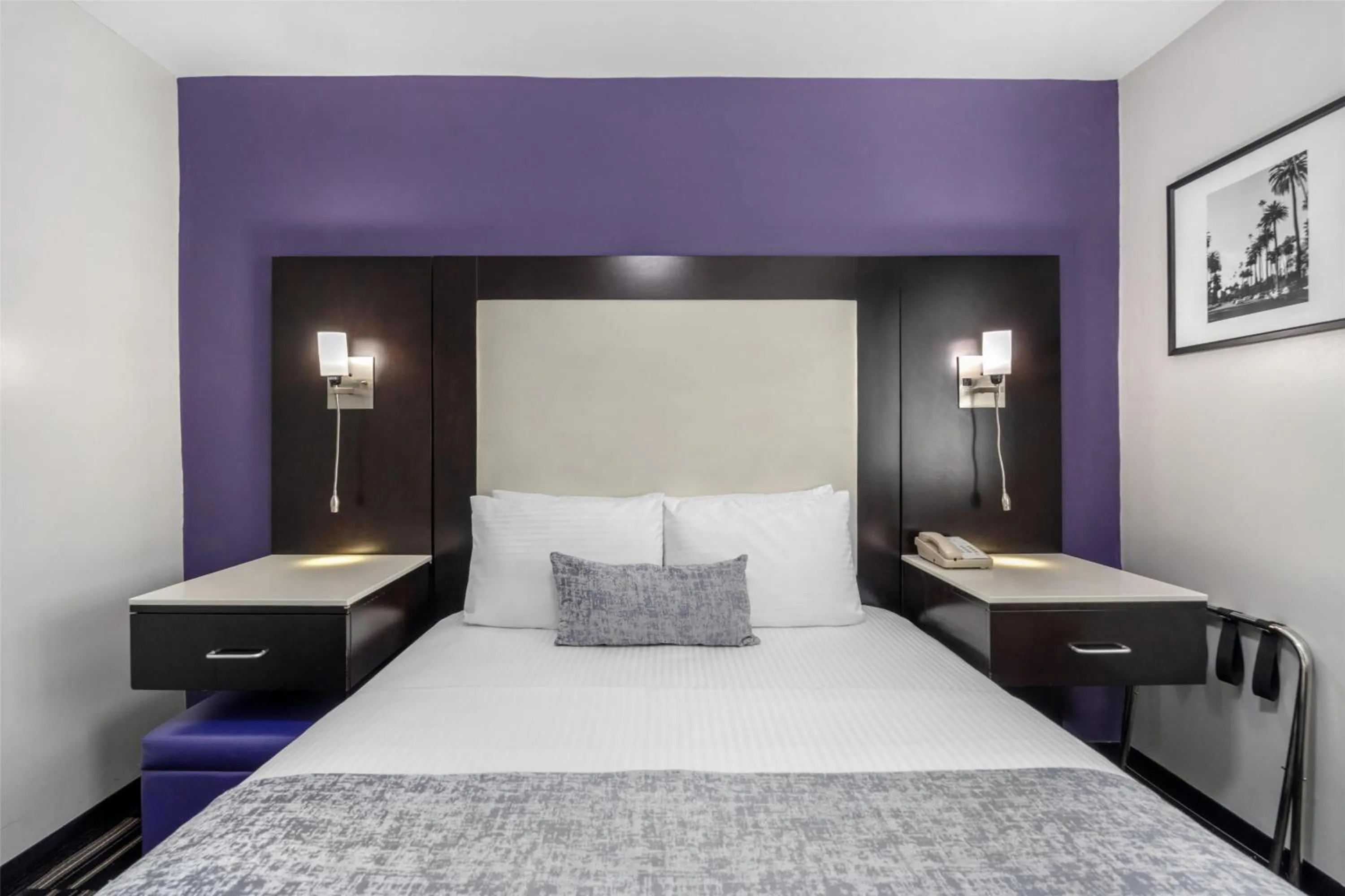 Bedroom, Bed in SureStay Hotel by Best Western Beverly Hills West LA