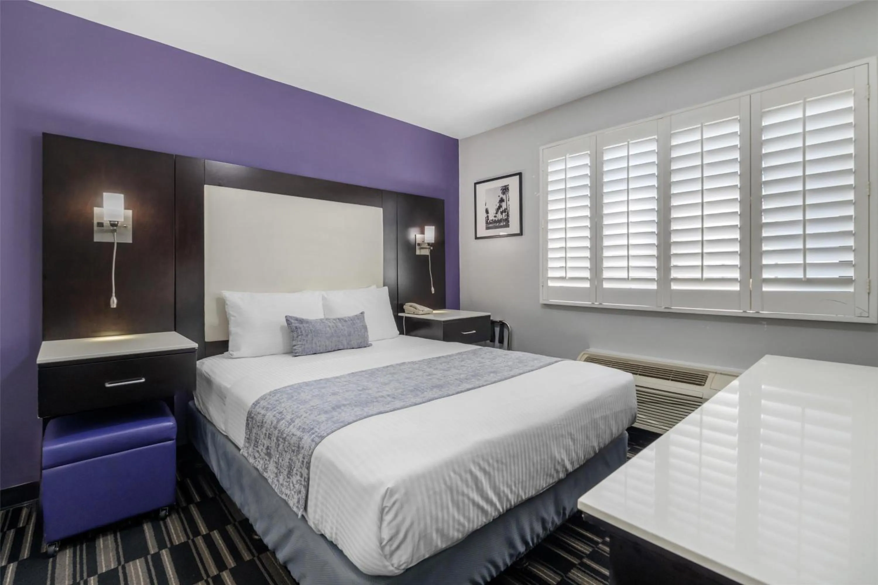 Bedroom, Bed in SureStay Hotel by Best Western Beverly Hills West LA