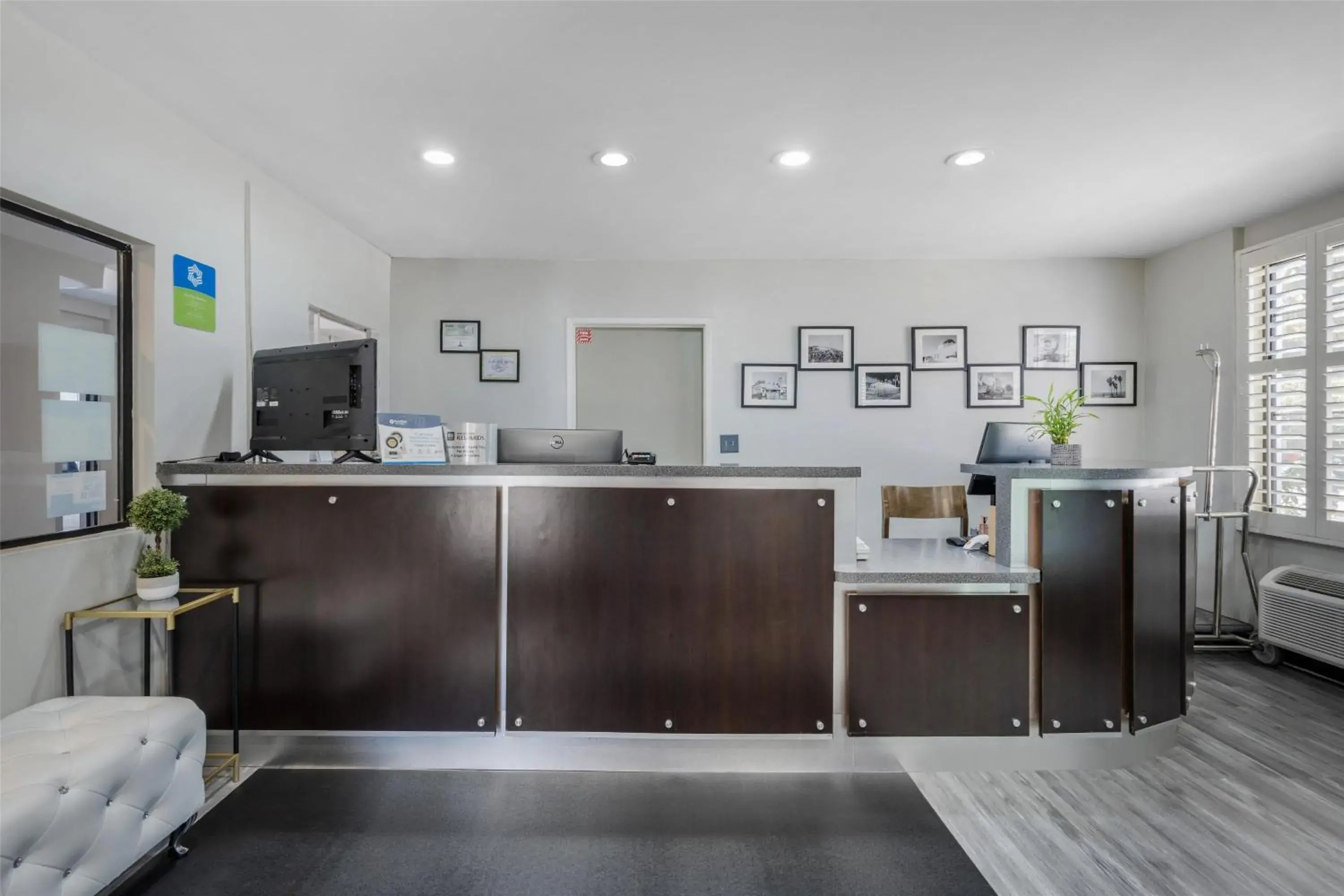 Lobby or reception in SureStay Hotel by Best Western Beverly Hills West LA Lobby or reception in SureStay Hotel by Best Western Beverly Hills West LA