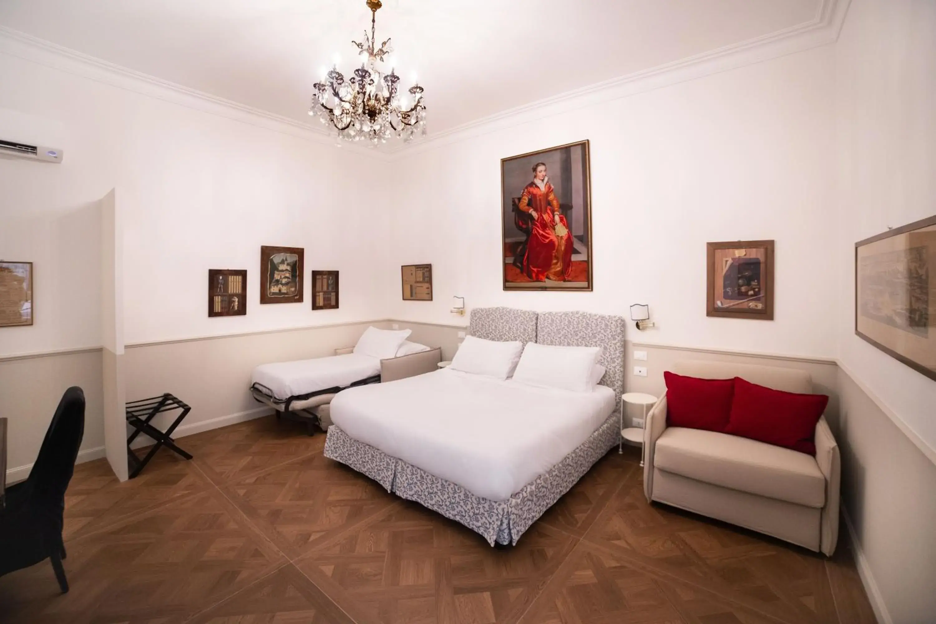 Deluxe Junior Suite in Relais Donna Lucrezia Deluxe Junior Suite in Relais Donna Lucrezia