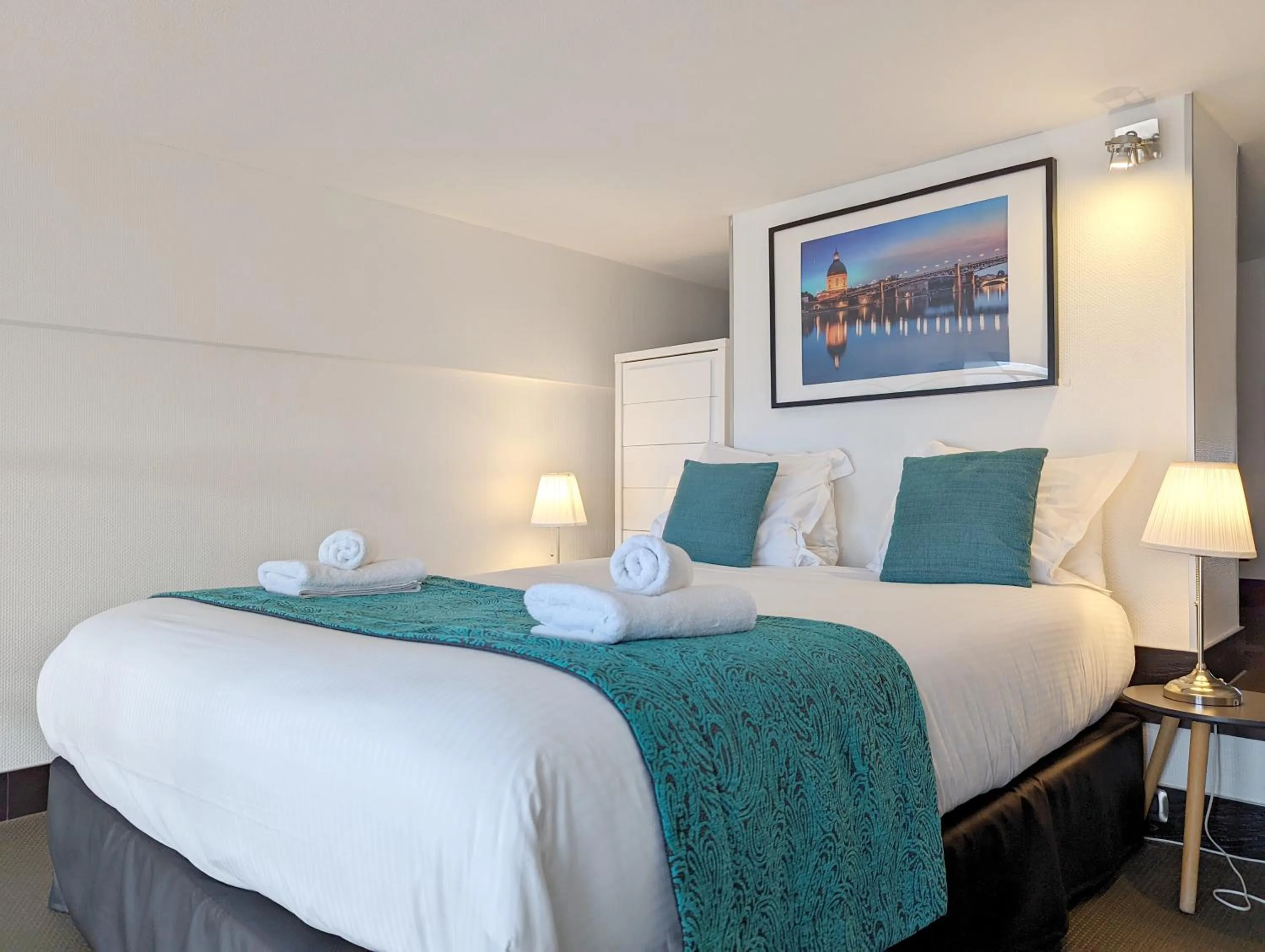 Bed in Haut Lofts - Toulouse Centre Ramblas